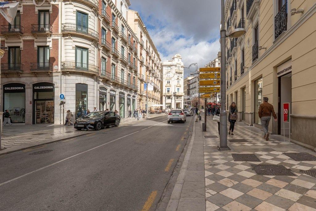 Piso reformado, con 3 dormitorios y 1 baño en pleno centro d - foto 46