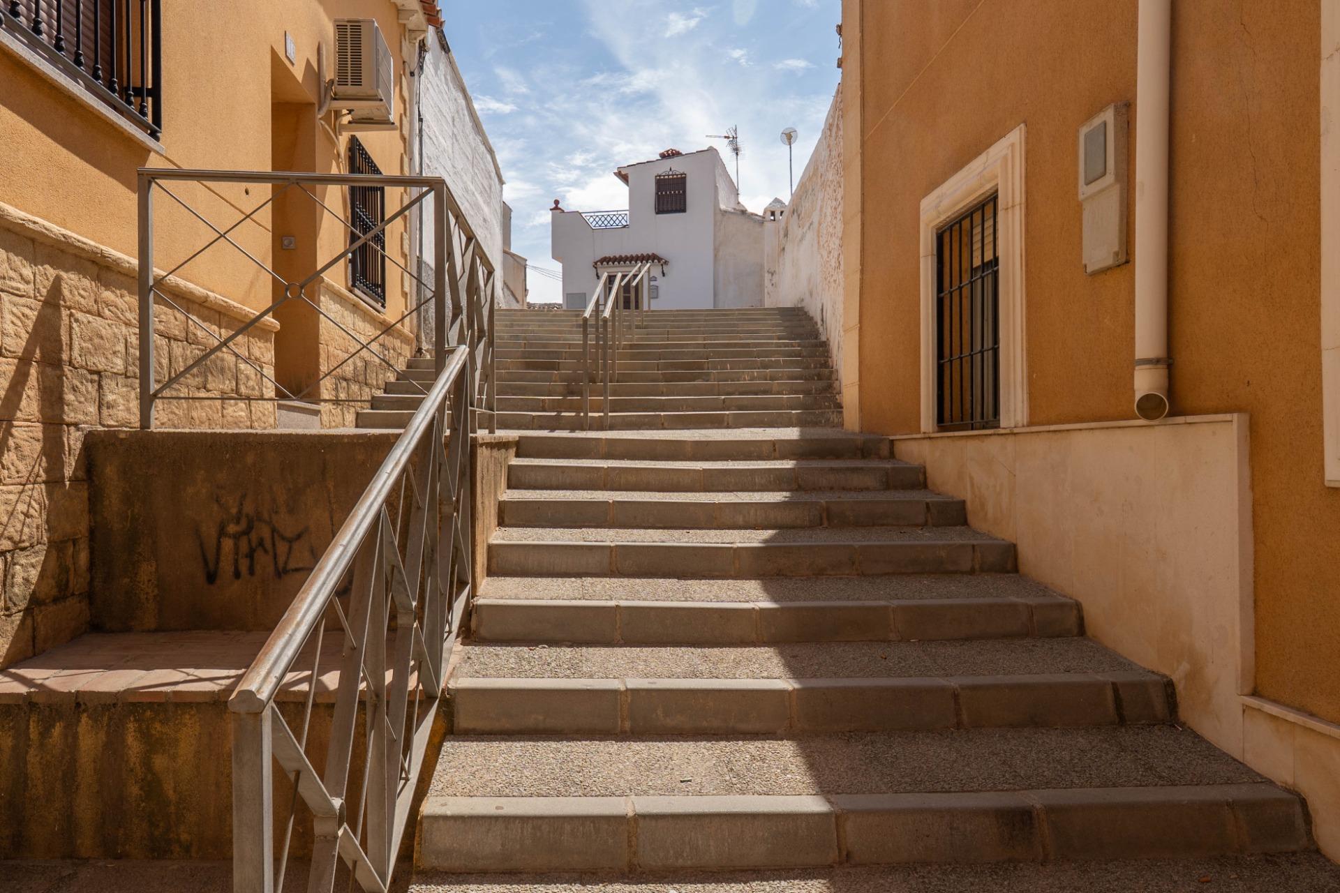 Edificio en Venta en Guadix - Oportunidad de Inversión - foto 2