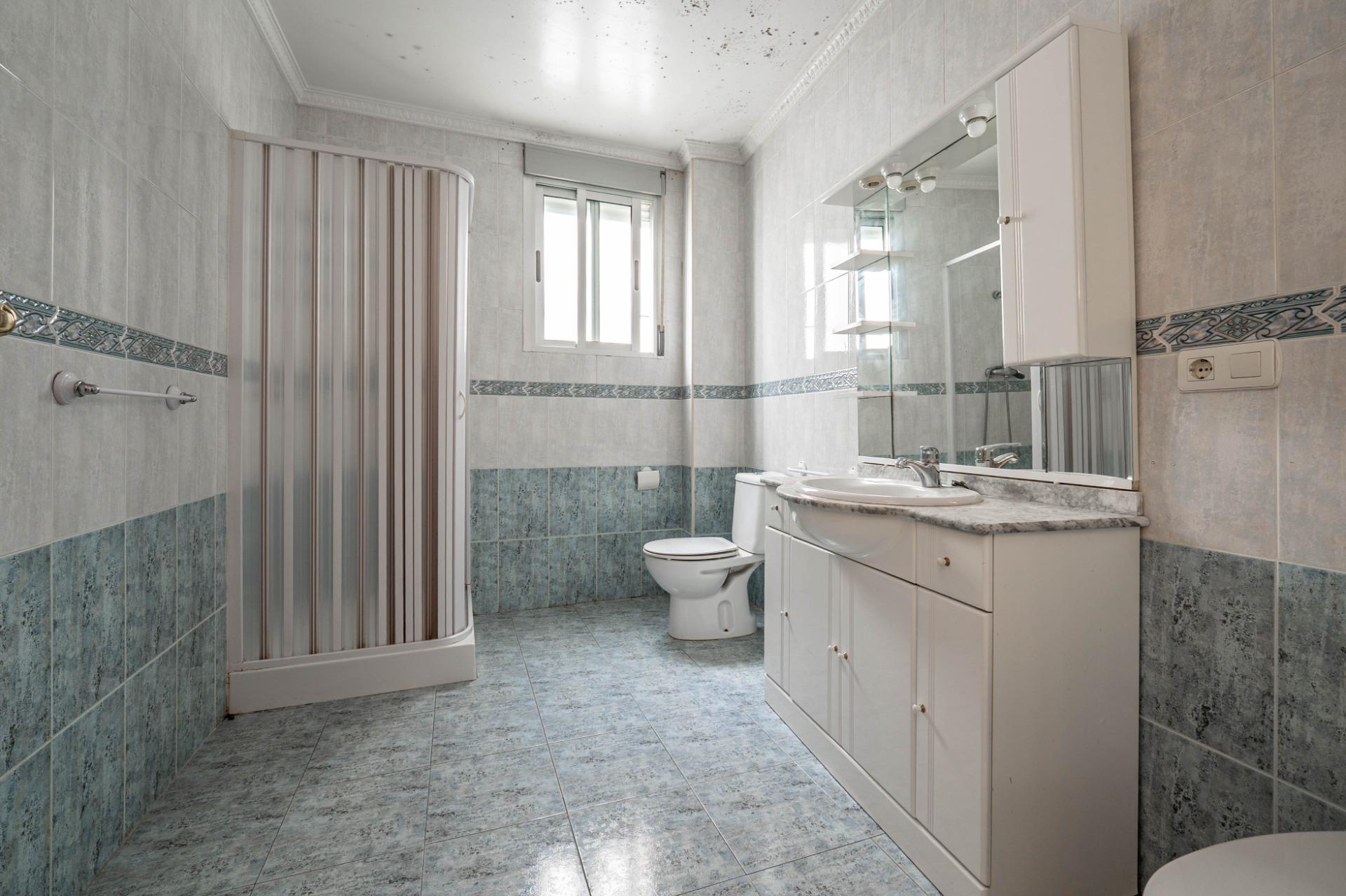 Edificio en Venta en Guadix - Oportunidad de Inversión - foto 11