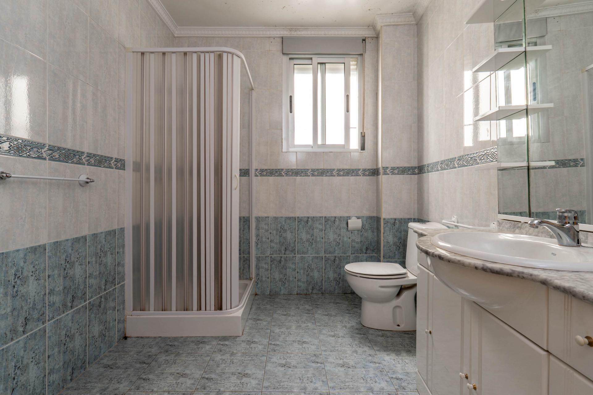 Edificio en Venta en Guadix - Oportunidad de Inversión - foto 12