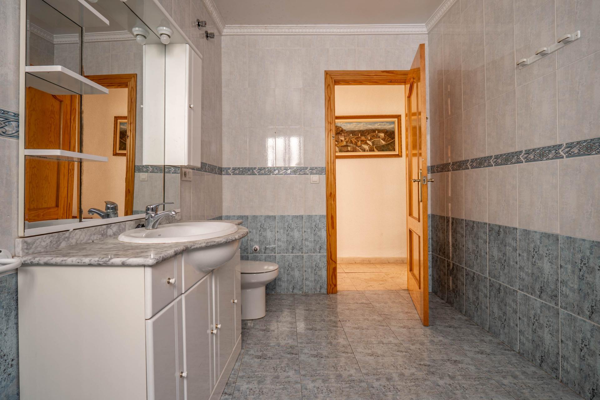 Edificio en Venta en Guadix - Oportunidad de Inversión - foto 13