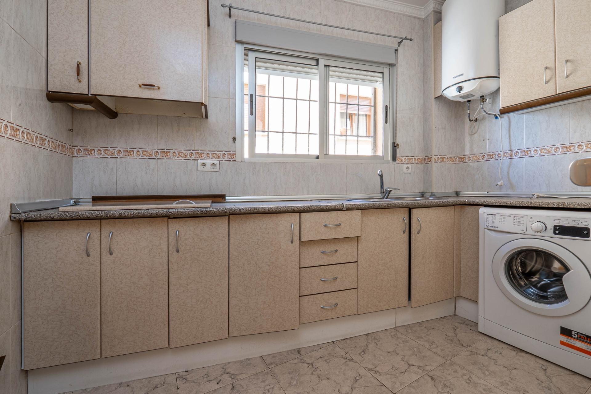 Edificio en Venta en Guadix - Oportunidad de Inversión - foto 4
