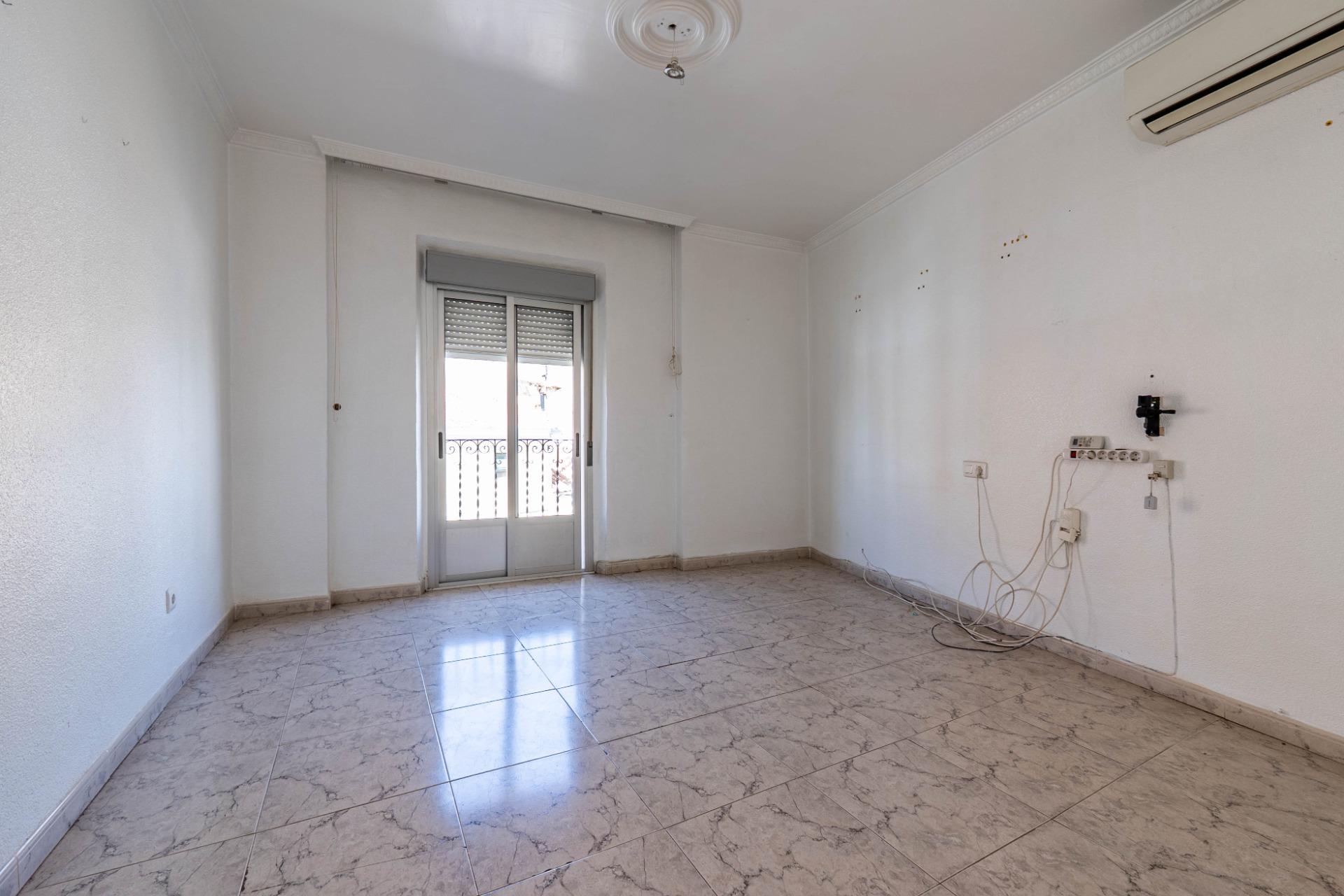 Edificio en Venta en Guadix - Oportunidad de Inversión - foto 8