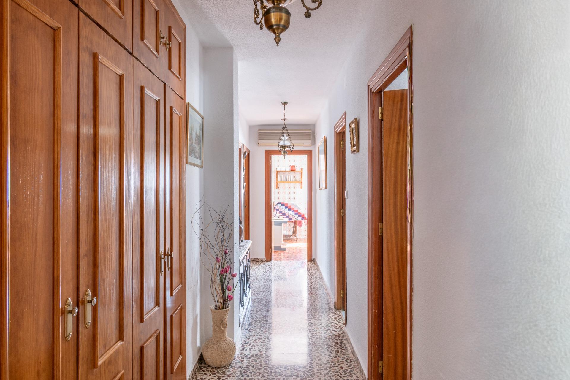Gran Casa en Esquina en Atarfe – 4 Dormitorios, Piscina, Gar - foto 21