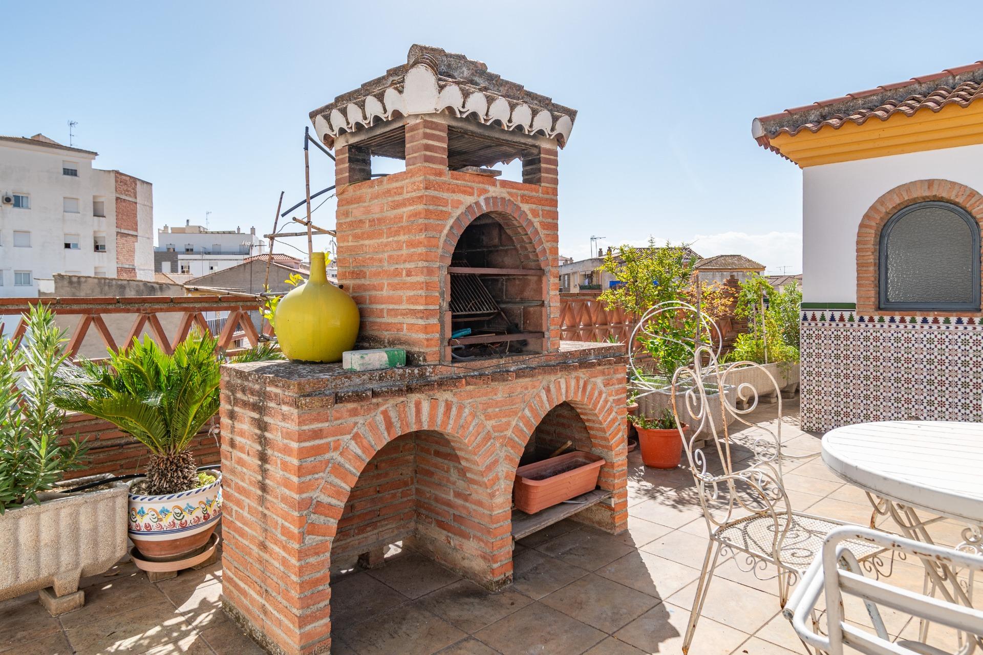 Gran Casa en Esquina en Atarfe – 4 Dormitorios, Piscina, Gar - foto 40