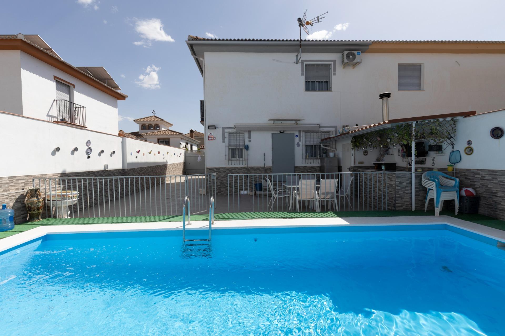 Chalet 3 habitaciones 113m² en venta - Zona aeropuerto
