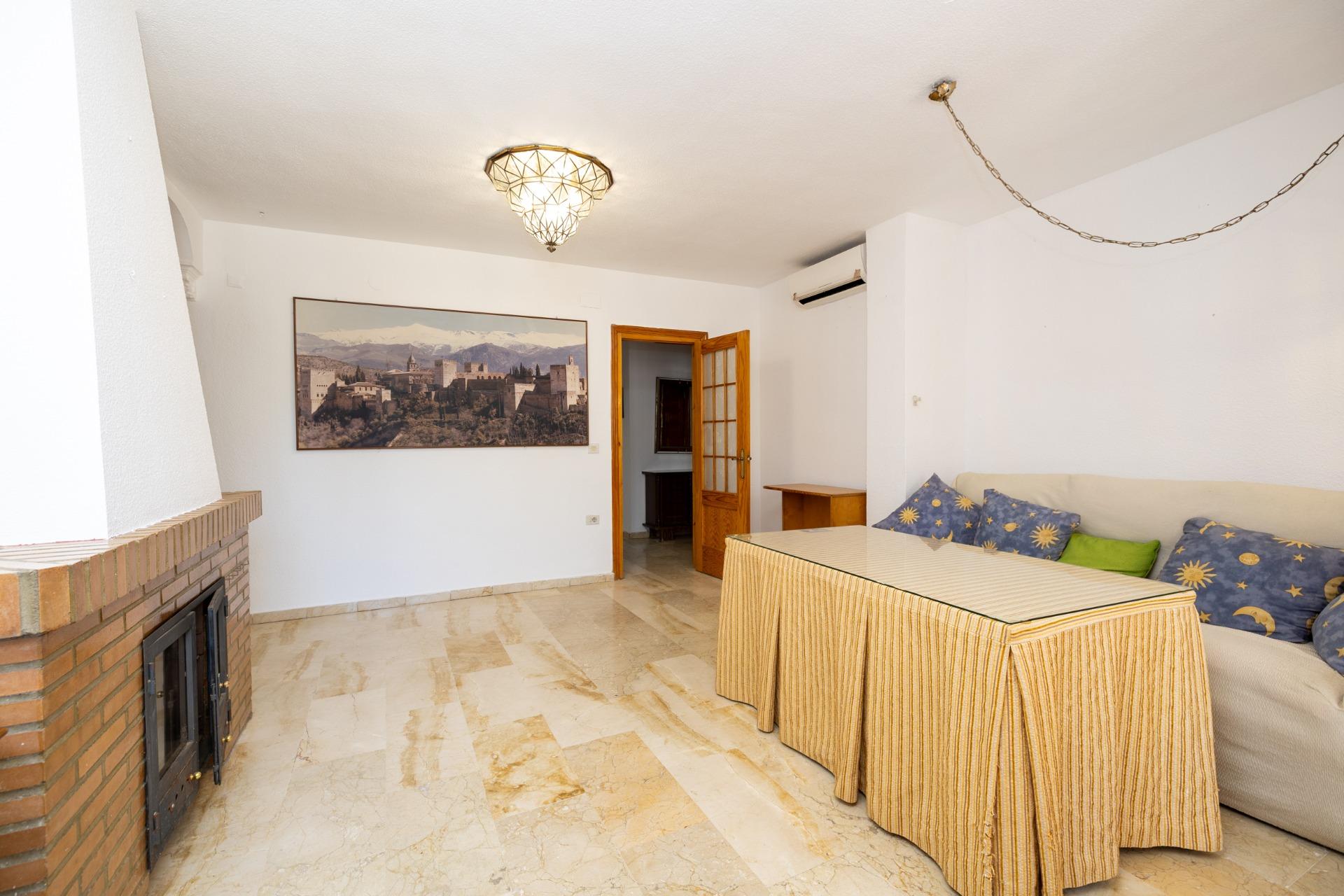 CASA ADOSADA CON PISCINA PRIVADA, JARDÍN Y SÓTANO CON CHIMEN - foto 14