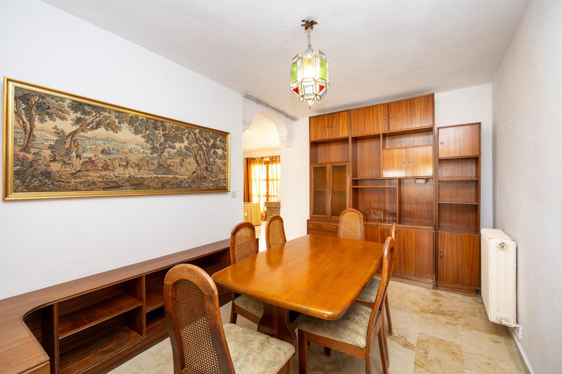 CASA ADOSADA CON PISCINA PRIVADA, JARDÍN Y SÓTANO CON CHIMEN - foto 19