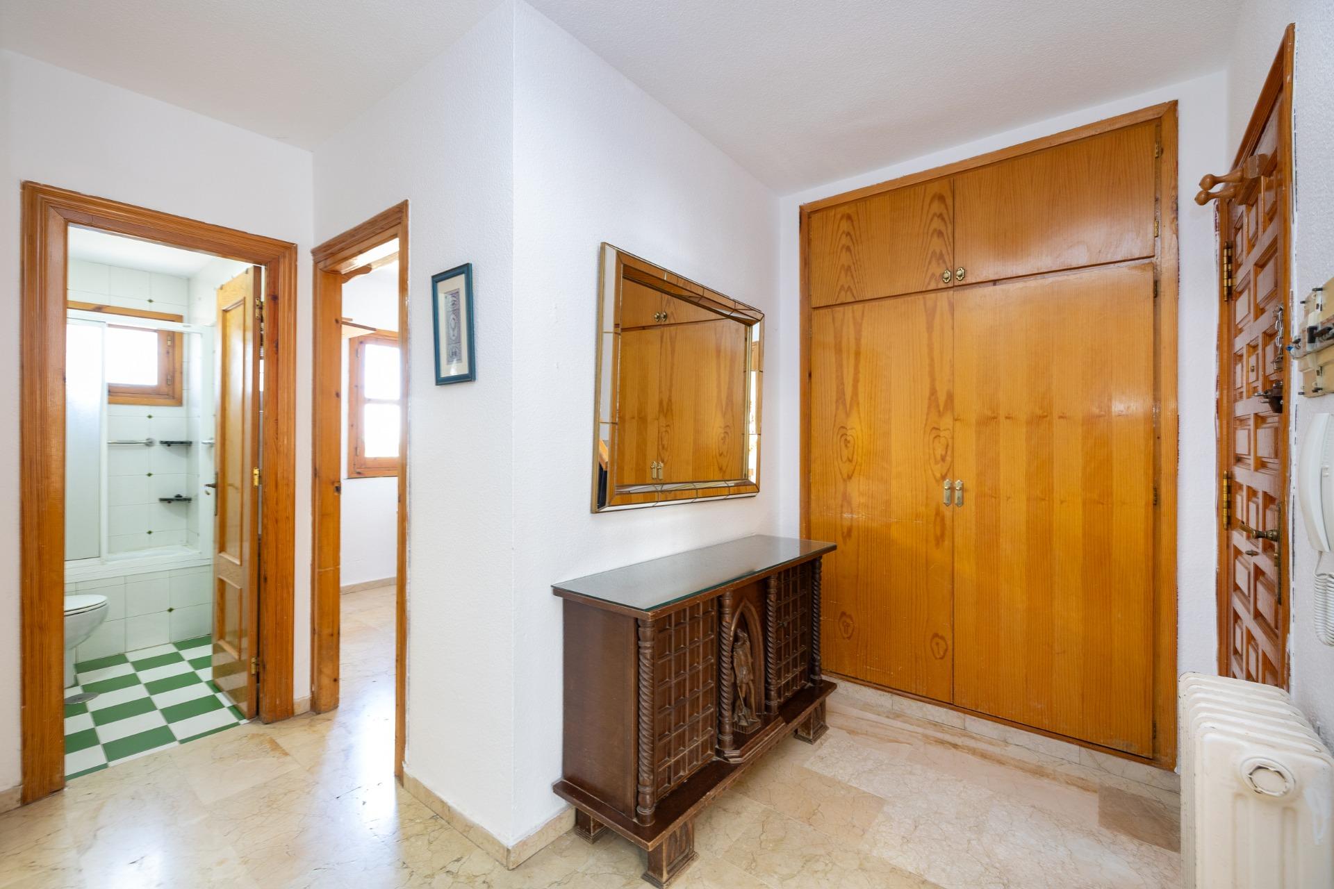 CASA ADOSADA CON PISCINA PRIVADA, JARDÍN Y SÓTANO CON CHIMEN - foto 25