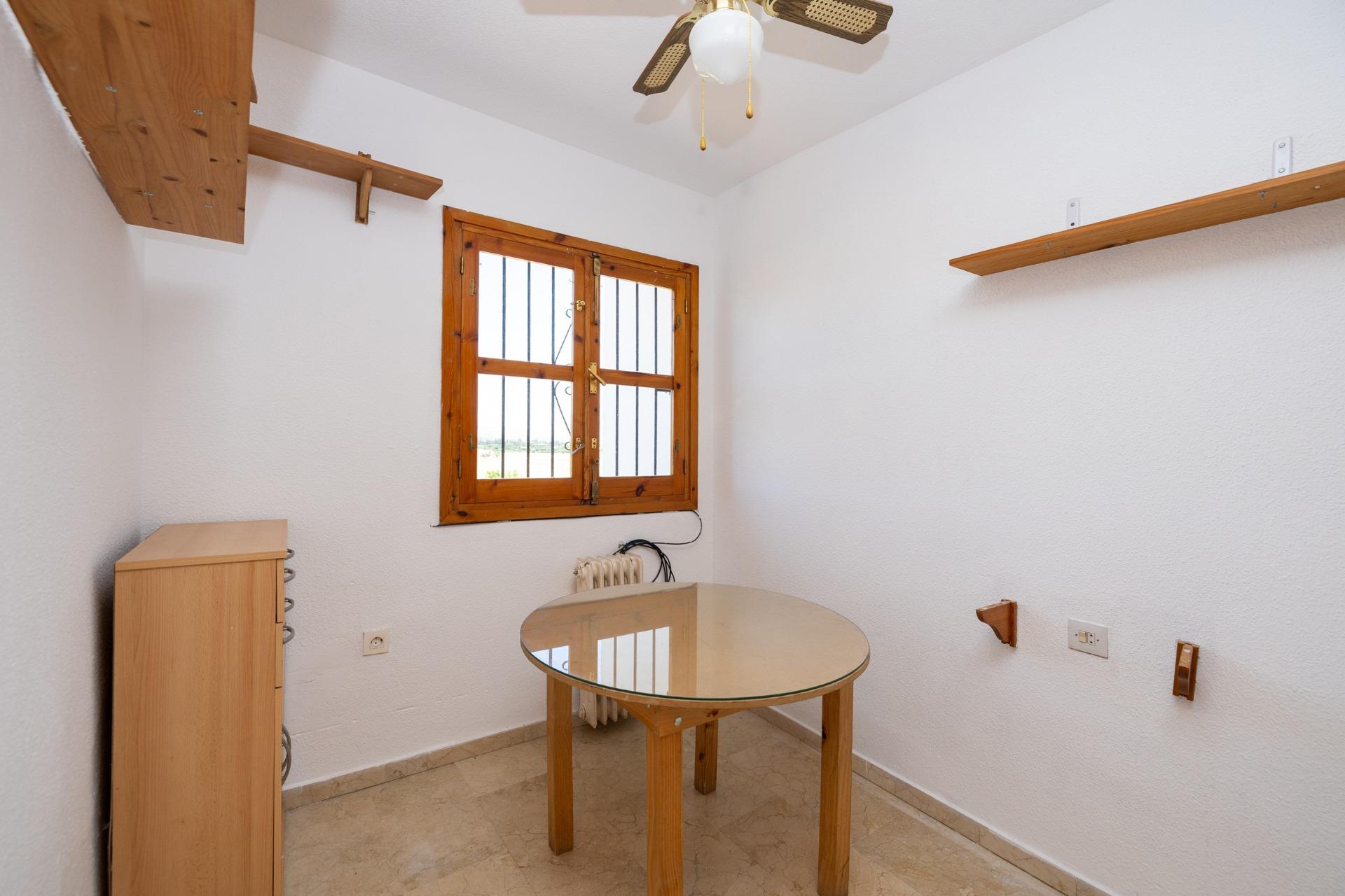 CASA ADOSADA CON PISCINA PRIVADA, JARDÍN Y SÓTANO CON CHIMEN - foto 26