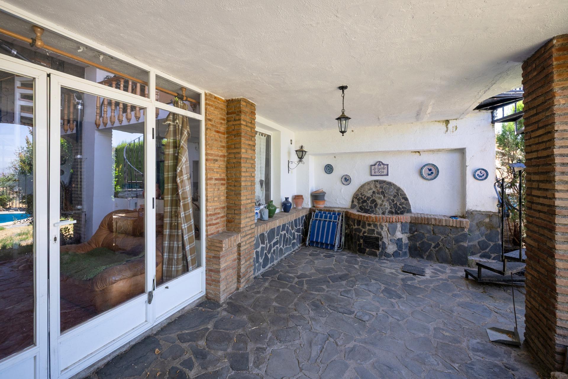 CASA ADOSADA CON PISCINA PRIVADA, JARDÍN Y SÓTANO CON CHIMEN - foto 36