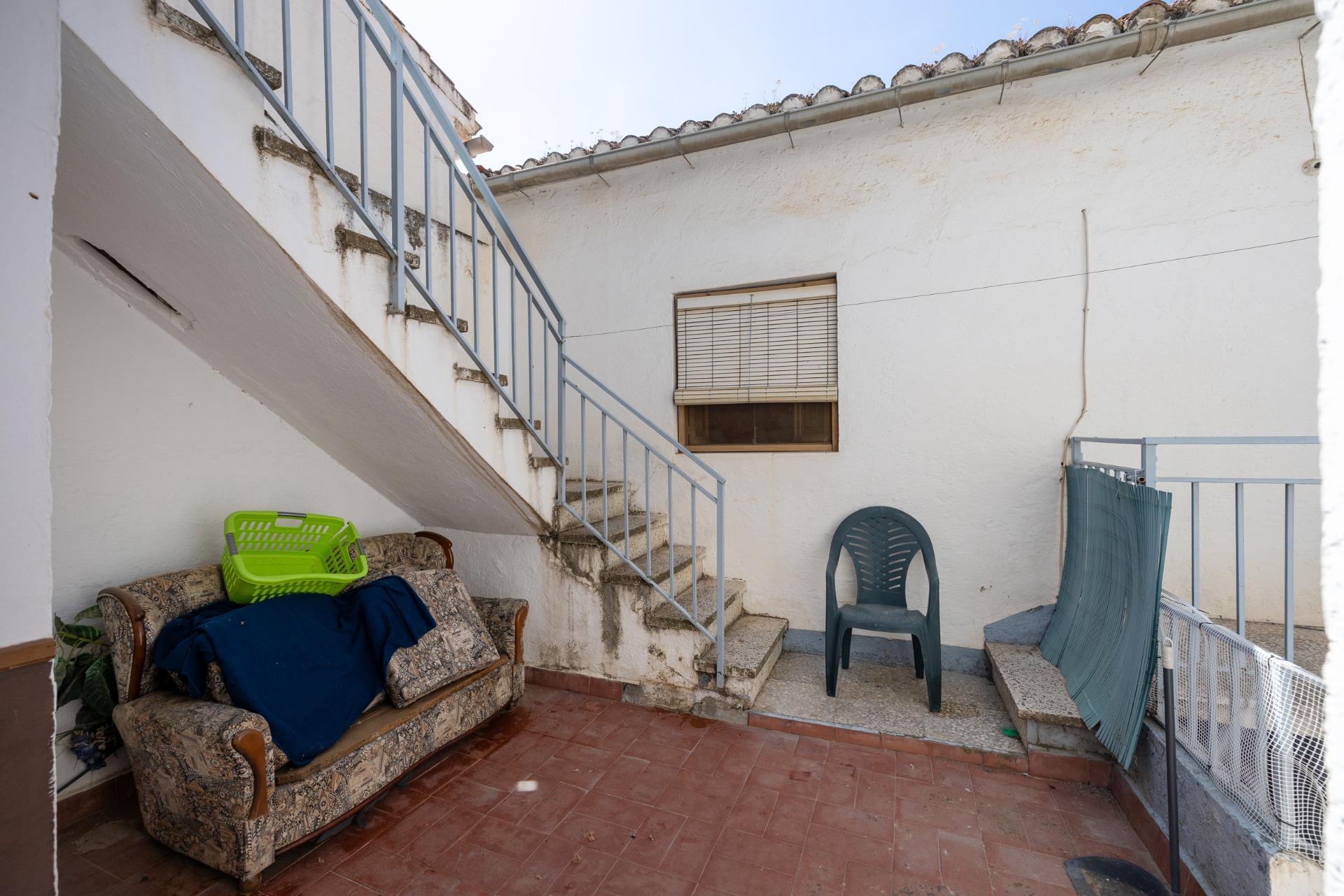 Barrio de Monachil--Casa con 3 viviendas independientes en u - foto 23