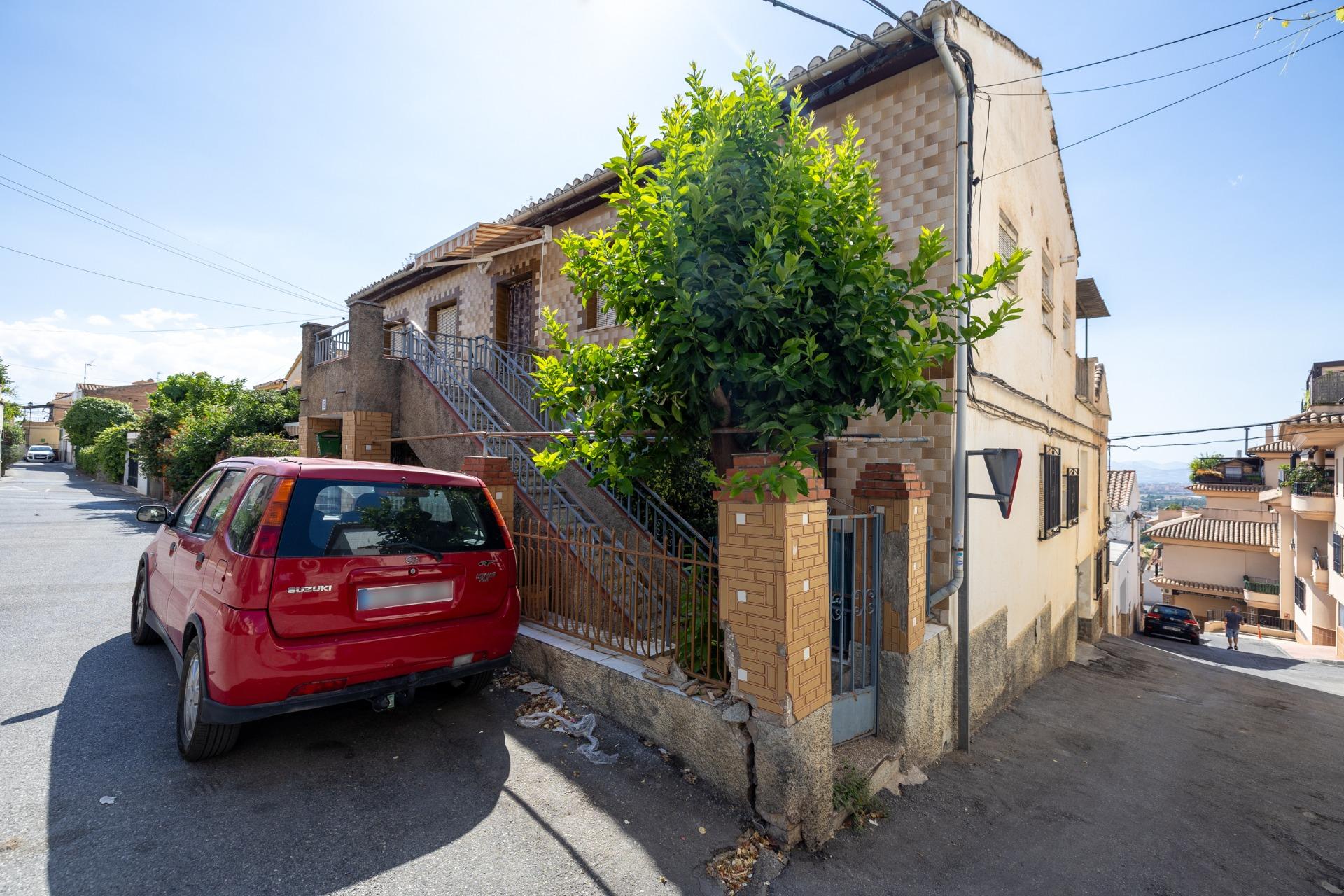 Barrio de Monachil--Casa con 3 viviendas independientes en u - foto 37