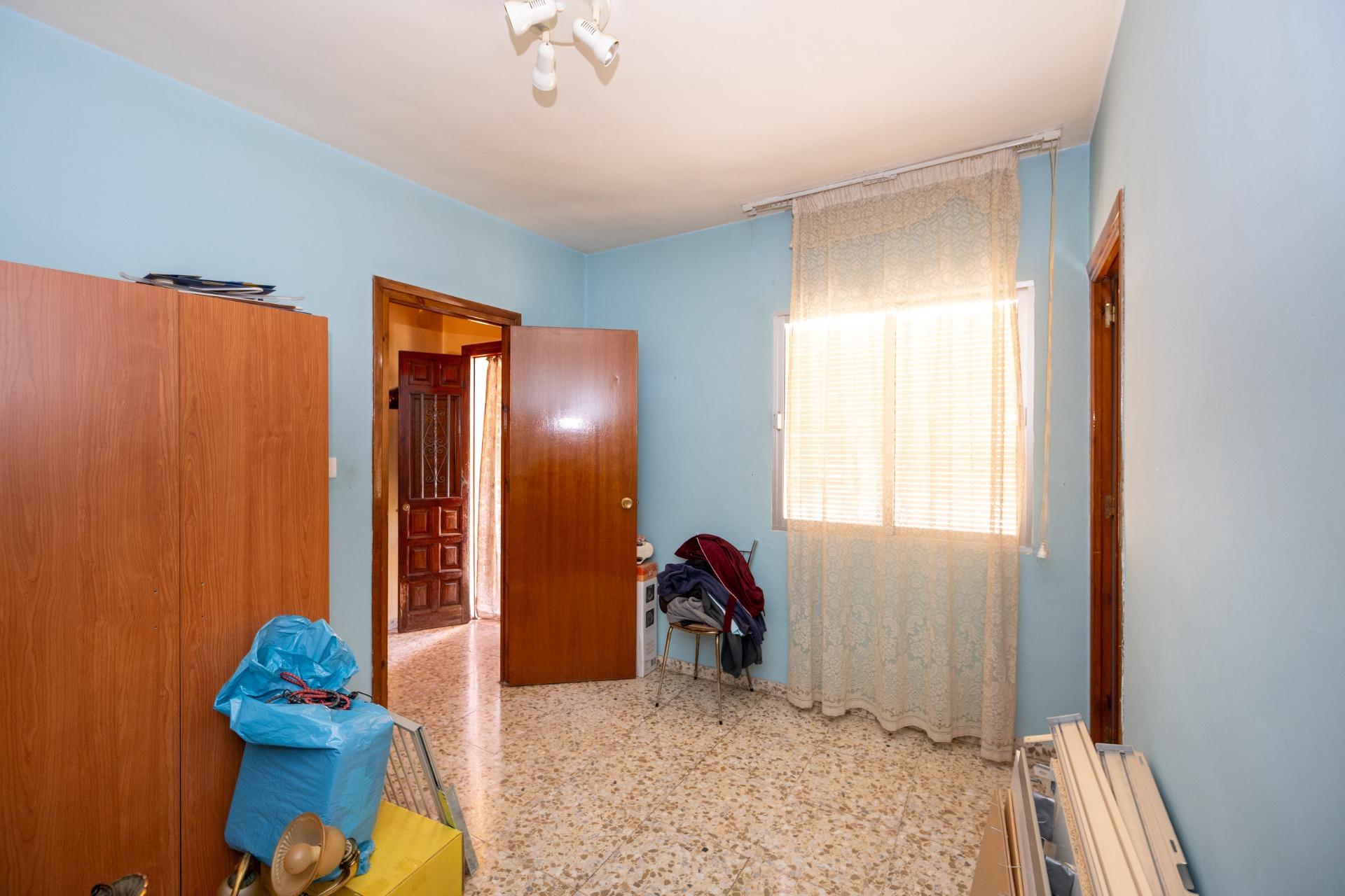 Barrio de Monachil--Casa con 3 viviendas independientes en u - foto 48