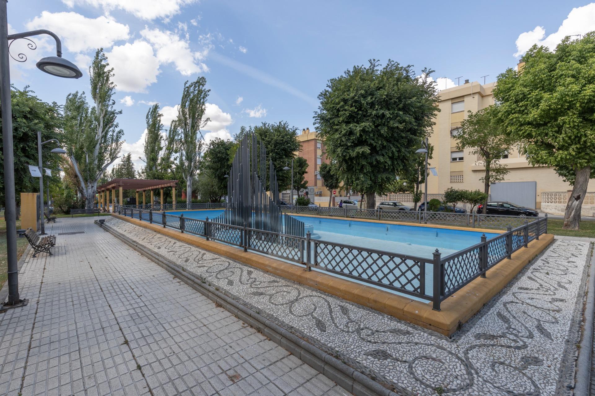 OPORTUNIDAD EN VENTA DE CASA ADOSADA DE TRES DORMITORIOS EN  - foto 2