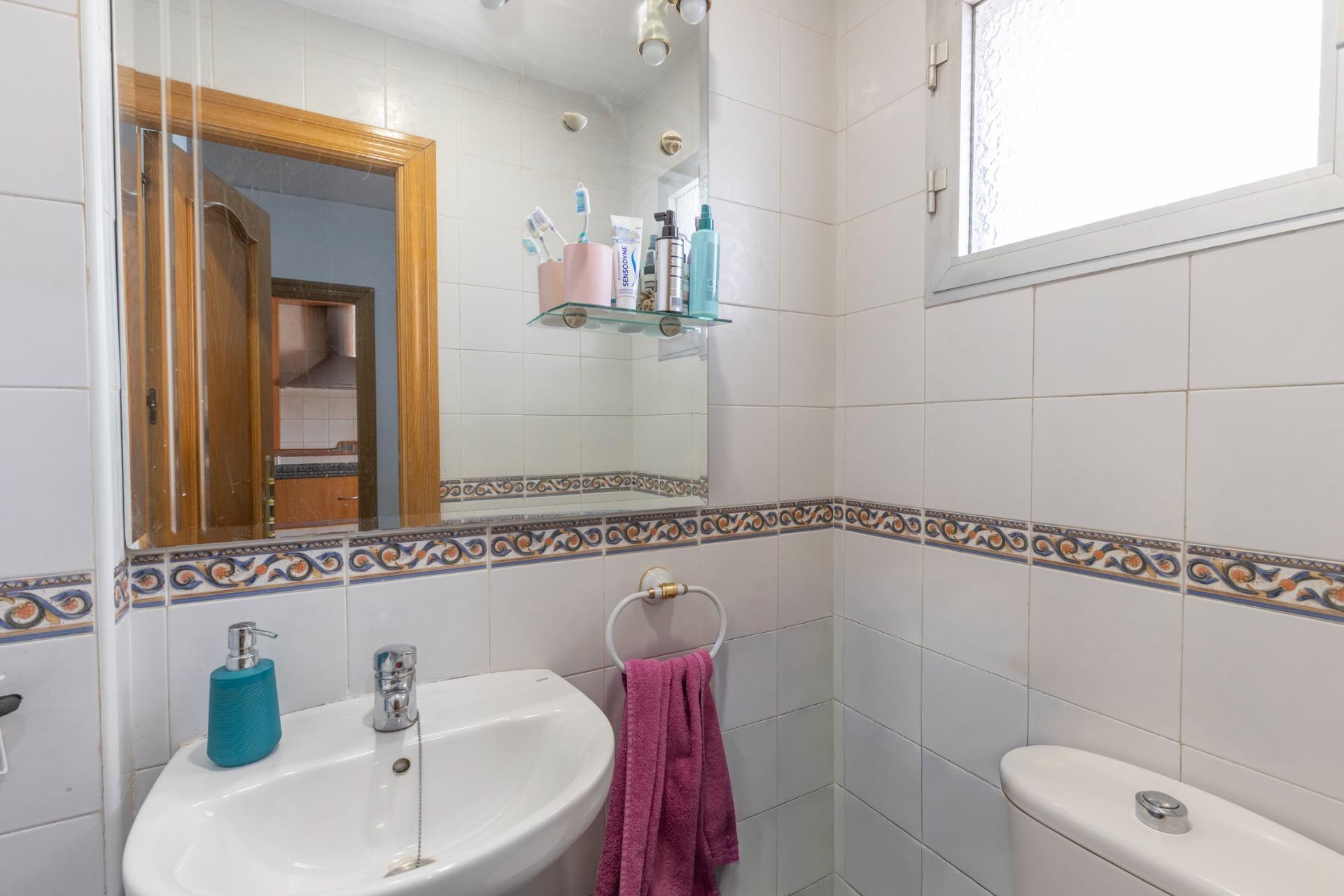 OPORTUNIDAD EN VENTA DE CASA ADOSADA DE TRES DORMITORIOS EN  - foto 11