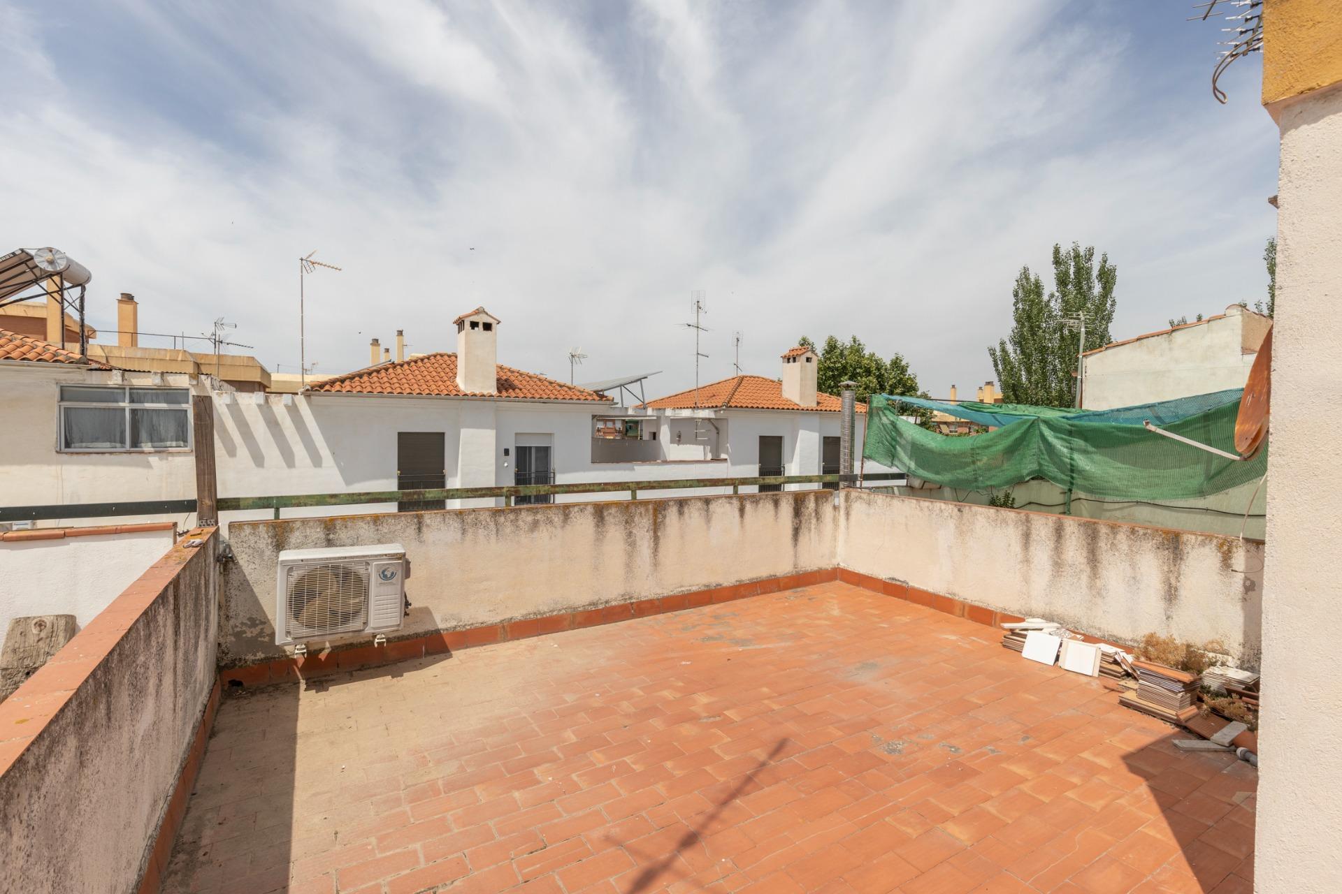 OPORTUNIDAD EN VENTA DE CASA ADOSADA DE TRES DORMITORIOS EN  - foto 30
