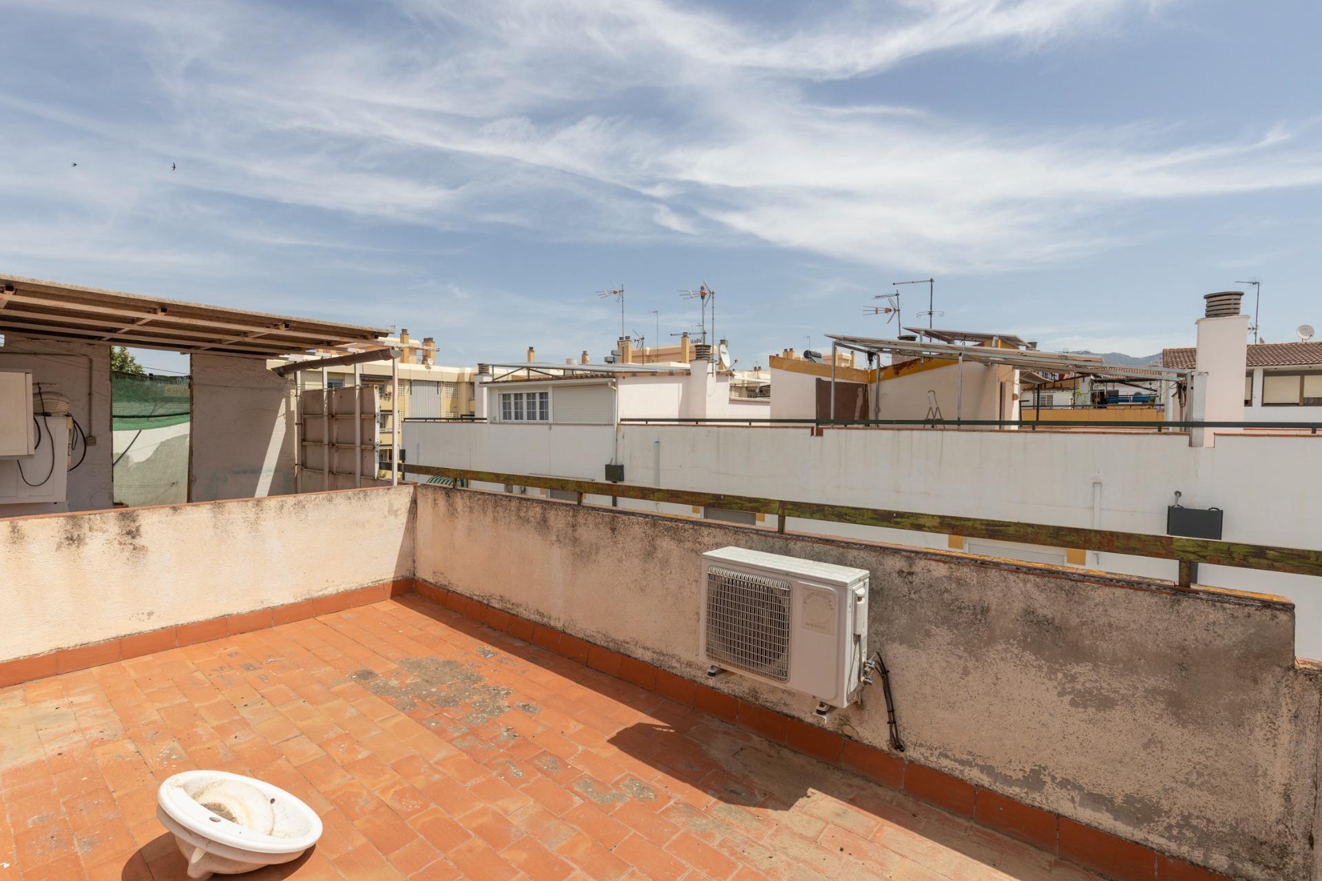 OPORTUNIDAD EN VENTA DE CASA ADOSADA DE TRES DORMITORIOS EN  - foto 31