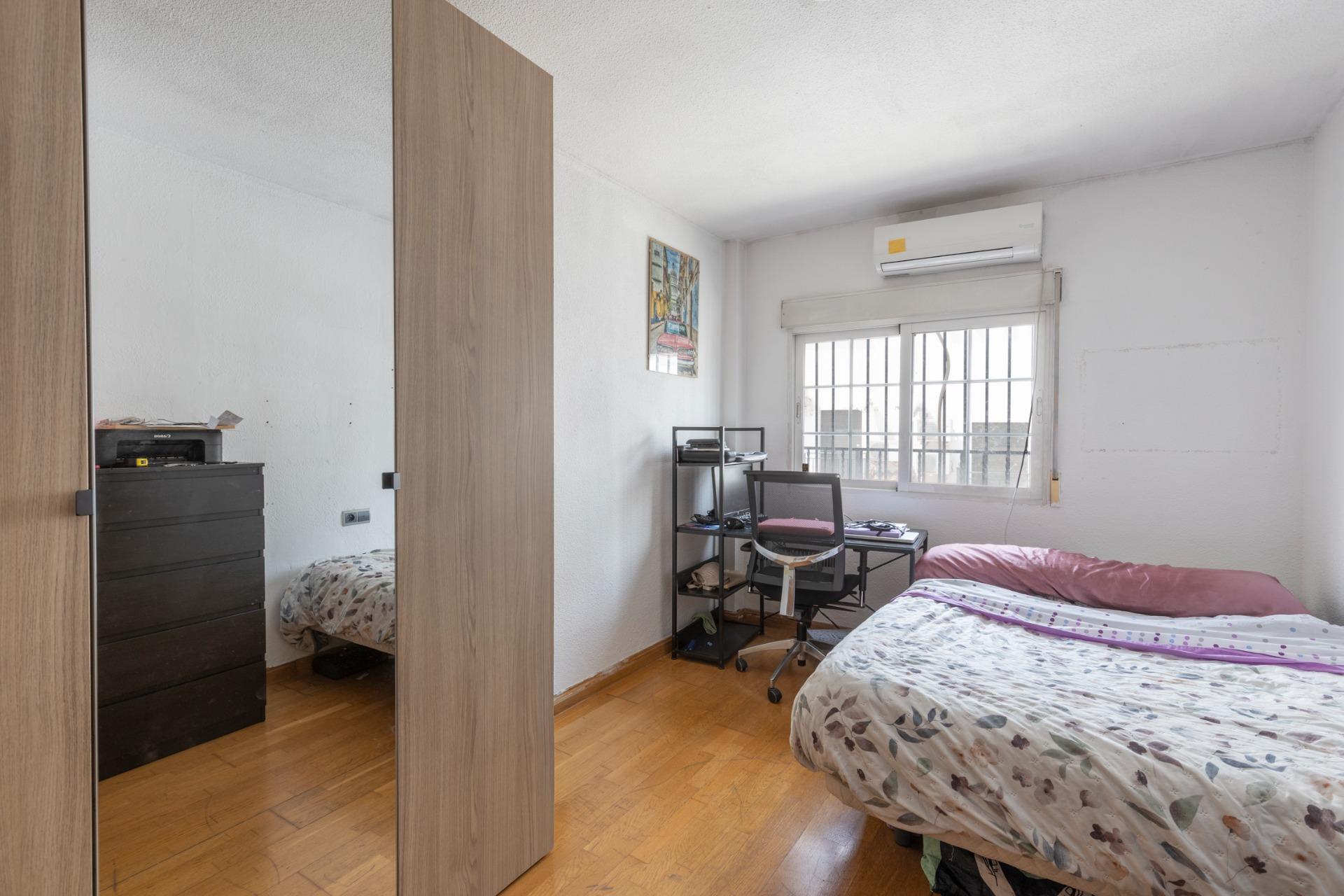 OPORTUNIDAD EN VENTA DE CASA ADOSADA DE TRES DORMITORIOS EN  - foto 37