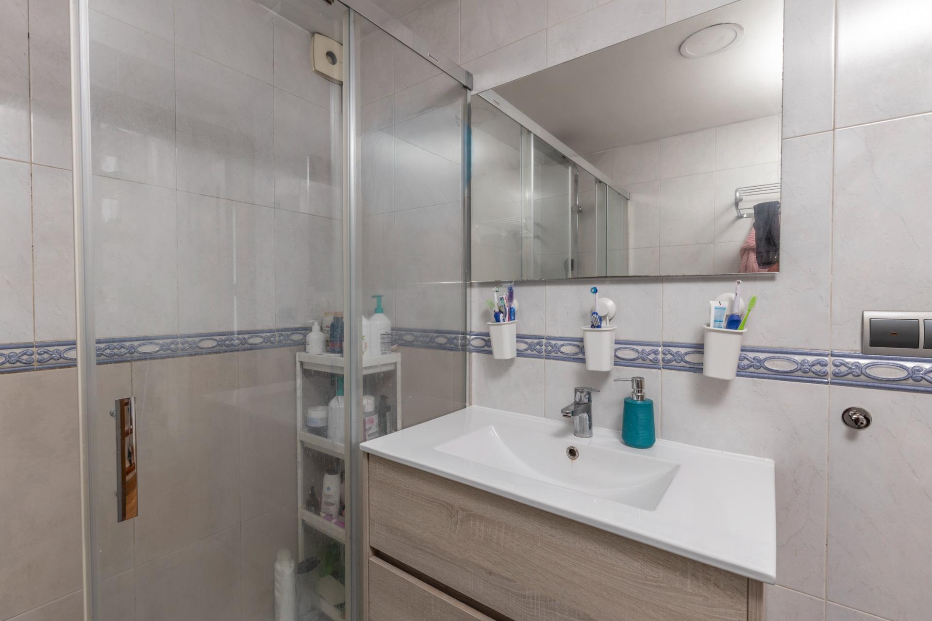 OPORTUNIDAD EN VENTA DE CASA ADOSADA DE TRES DORMITORIOS EN  - foto 44