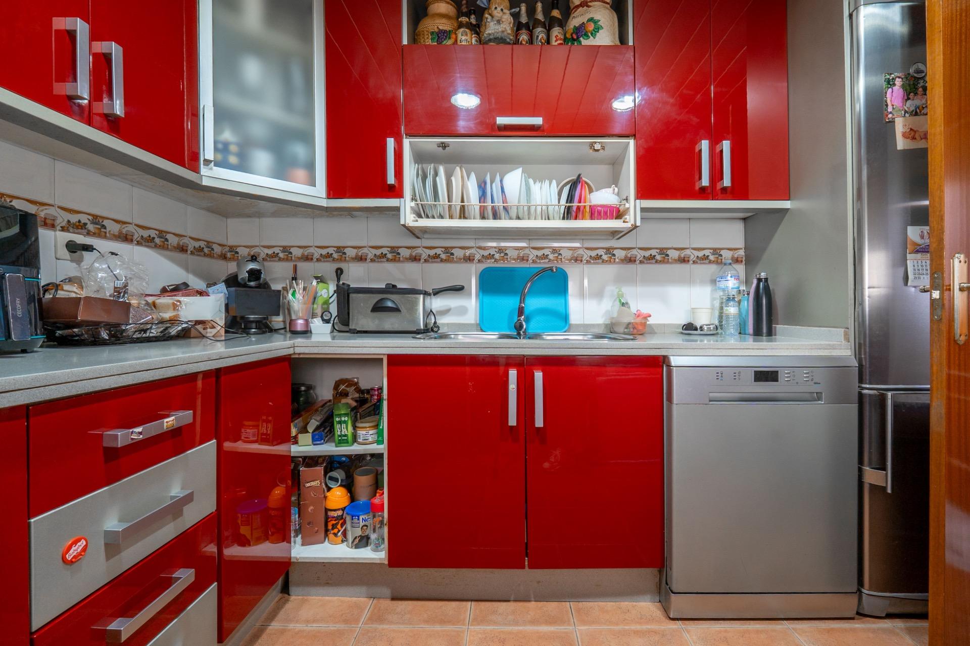 ¡MAGNIFICA CASA UNIFAMILIAR ADOSADA EN LOMALINDA, OGIJARES! - foto 16