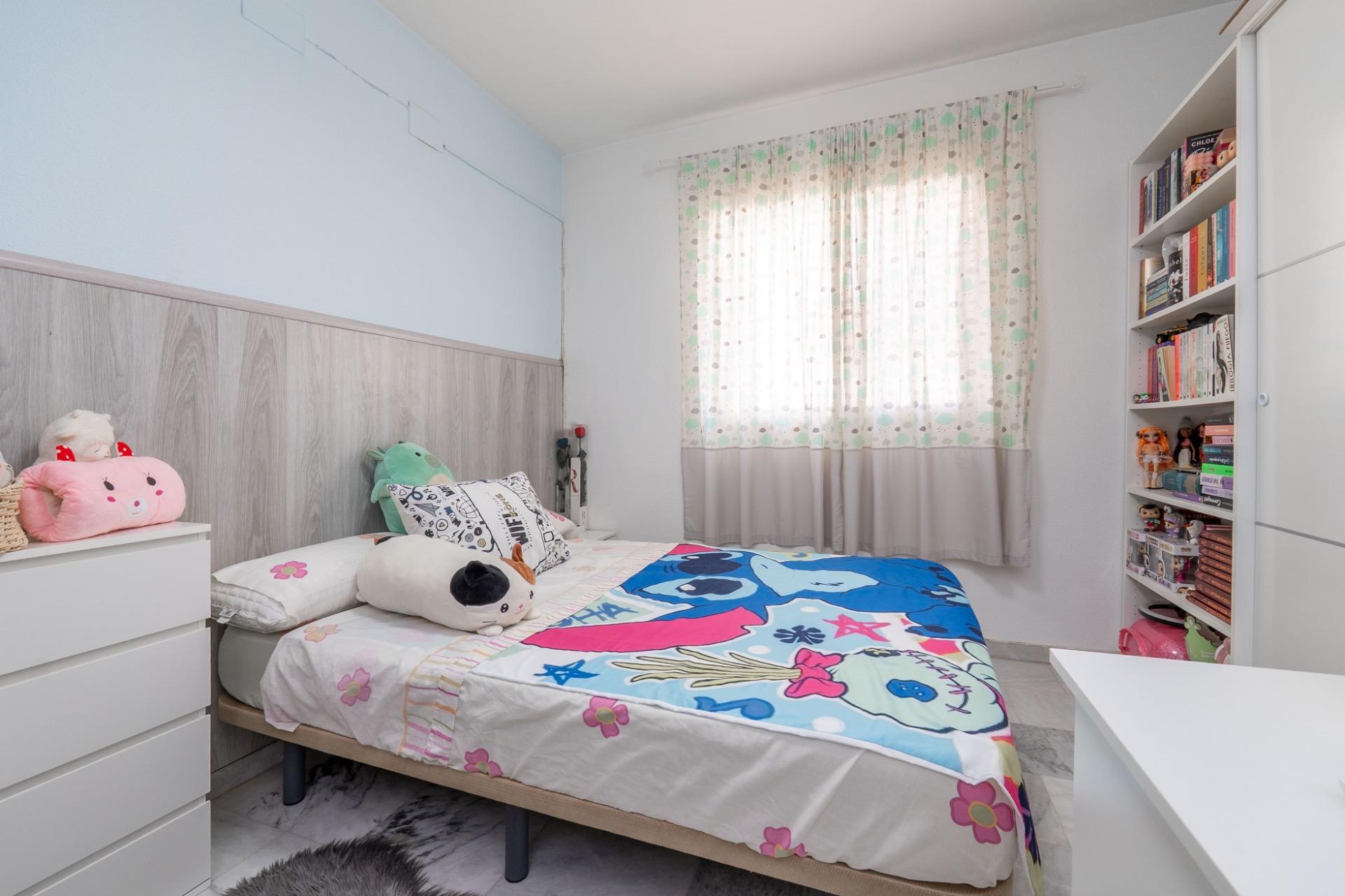 ¡MAGNIFICA CASA UNIFAMILIAR ADOSADA EN LOMALINDA, OGIJARES! - foto 34