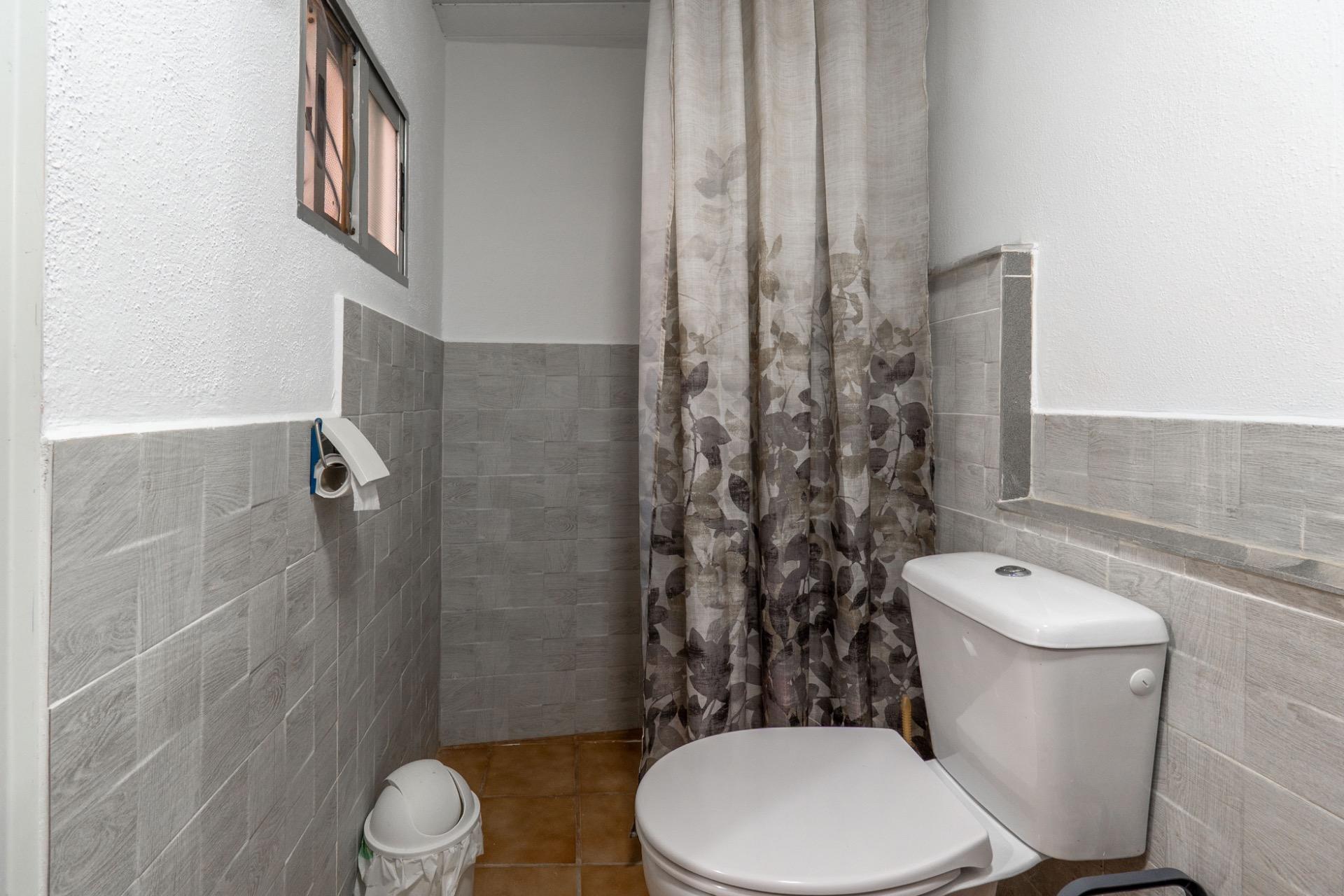 ¡MAGNIFICA CASA UNIFAMILIAR ADOSADA EN LOMALINDA, OGIJARES! - foto 46