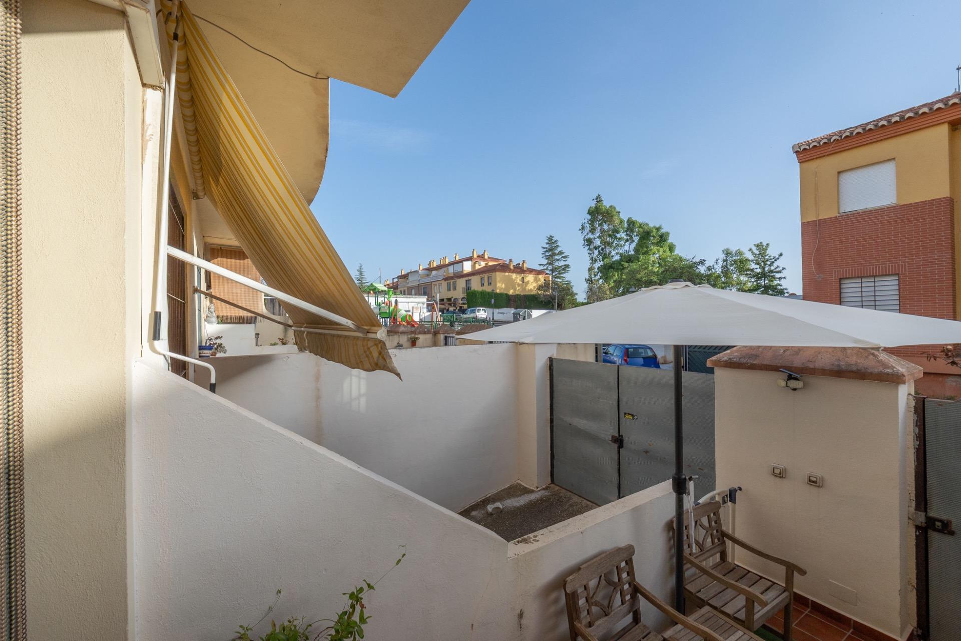 ¡MAGNIFICA CASA UNIFAMILIAR ADOSADA EN LOMALINDA, OGIJARES! - foto 49