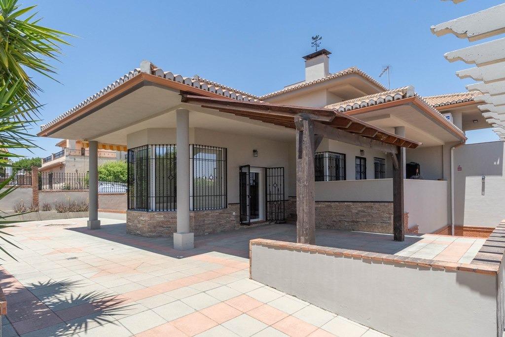 Espectacular casa en Nueva Otura