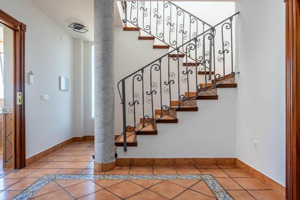 Espectacular casa en Nueva Otura - foto 14