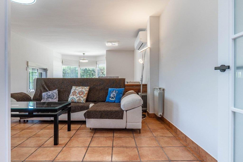 Espectacular casa en Nueva Otura - foto 18