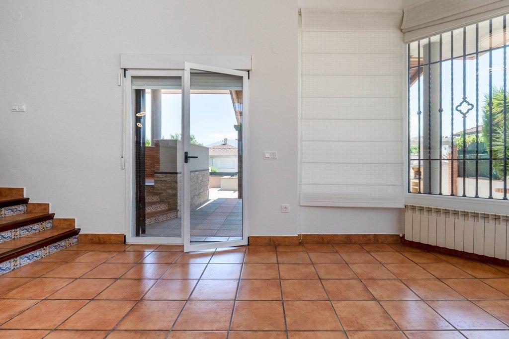 Espectacular casa en Nueva Otura - foto 25