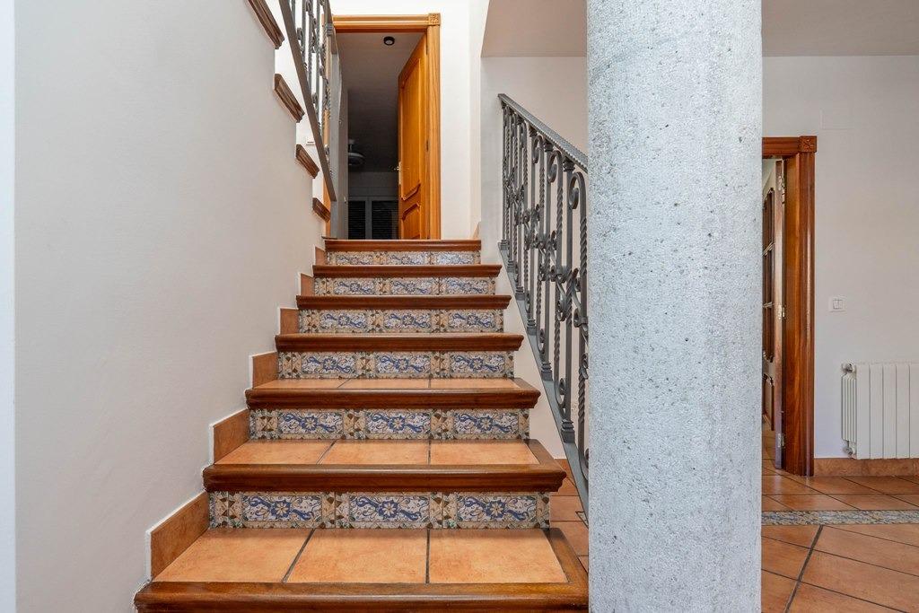 Espectacular casa en Nueva Otura - foto 29