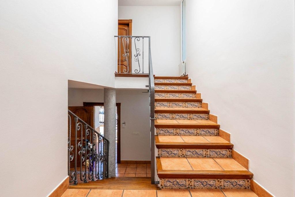 Espectacular casa en Nueva Otura - foto 47