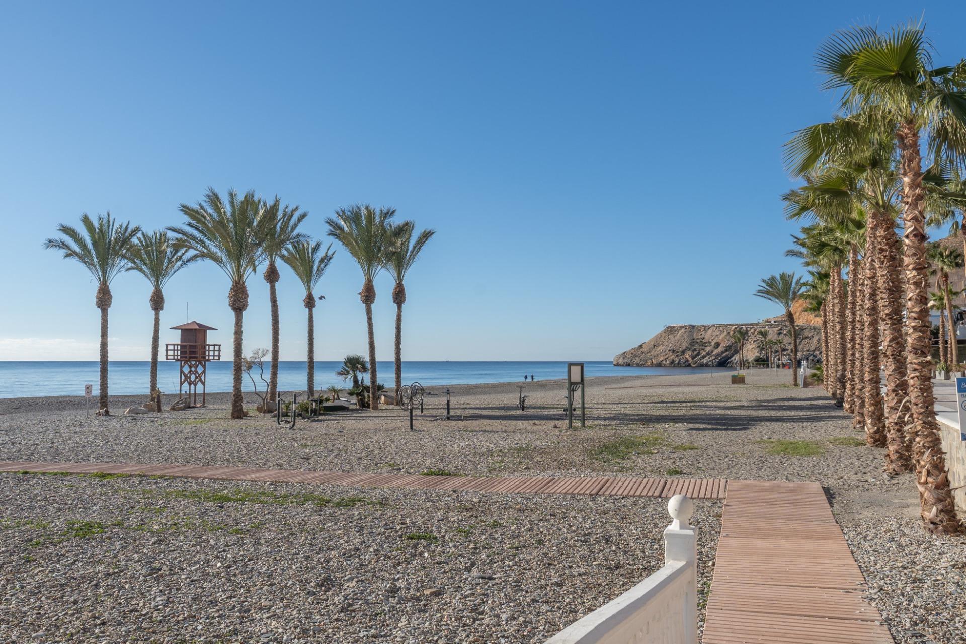 Excelente piso en Castell de Ferro - foto 35