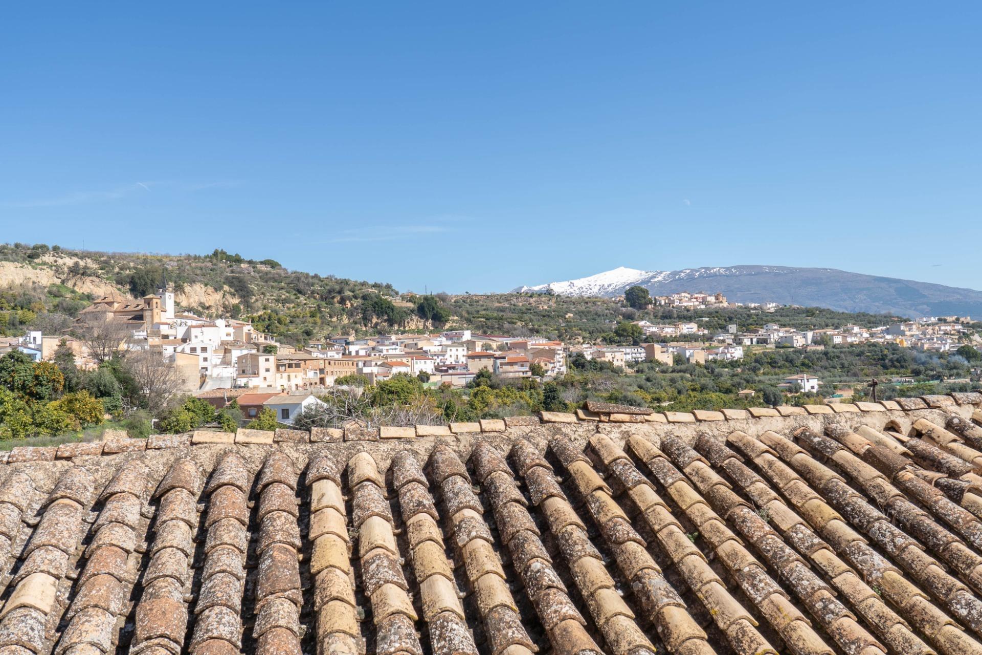 Casa en Albuñuelas con 5 dormitorios y preciosas vistas al V