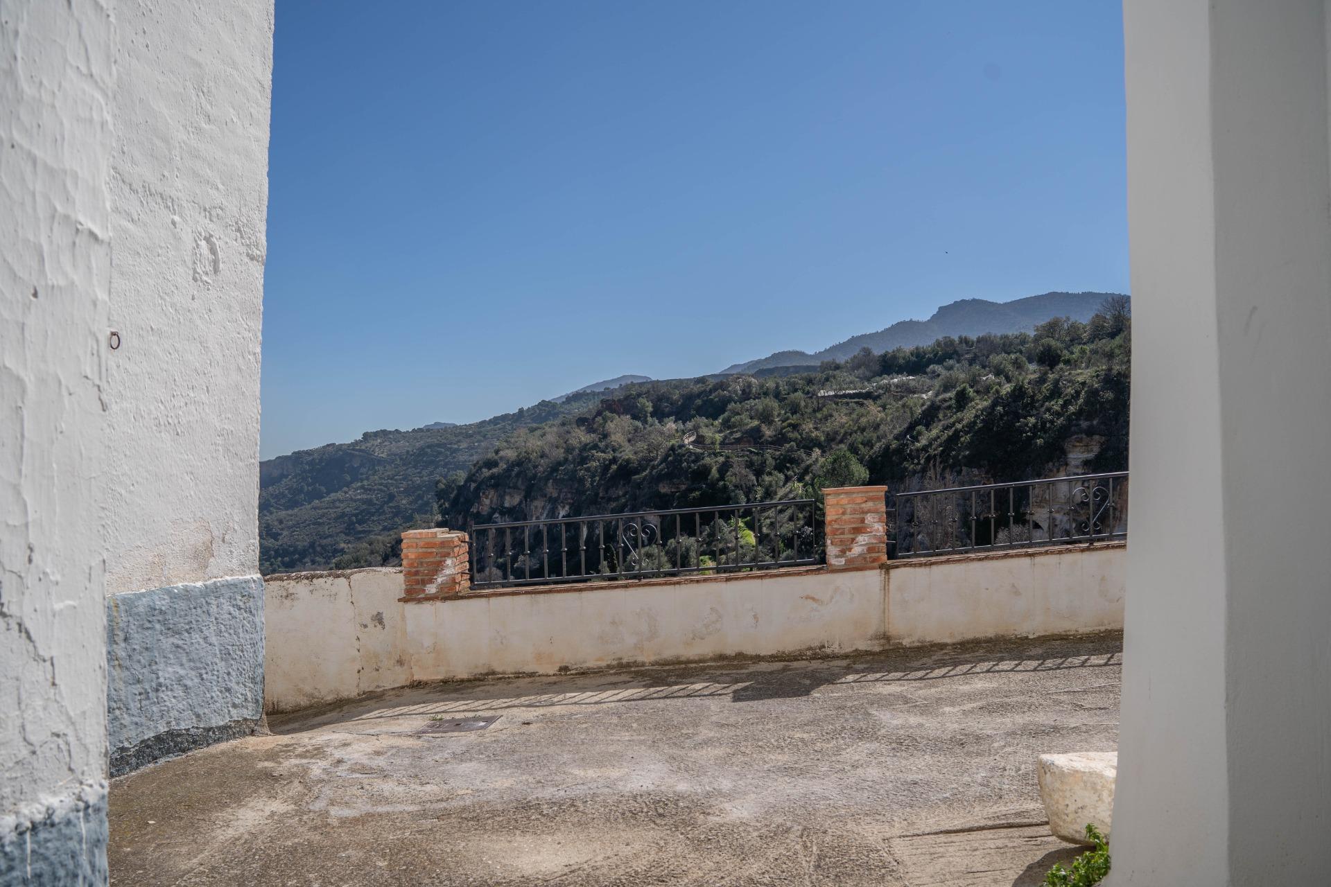 Casa en Albuñuelas con 5 dormitorios y preciosas vistas al V - foto 19