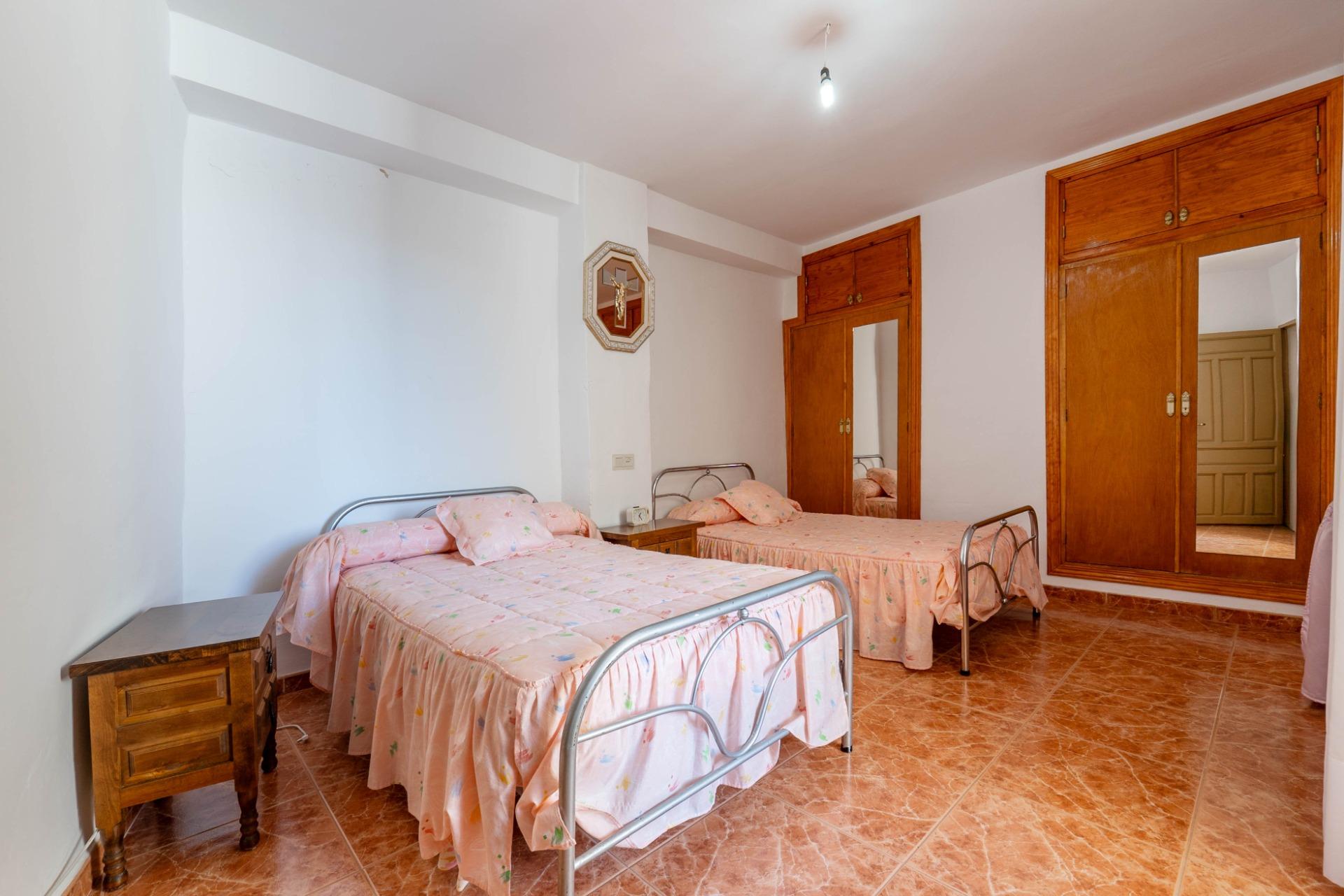 Casa en Albuñuelas con 5 dormitorios y preciosas vistas al V - foto 38