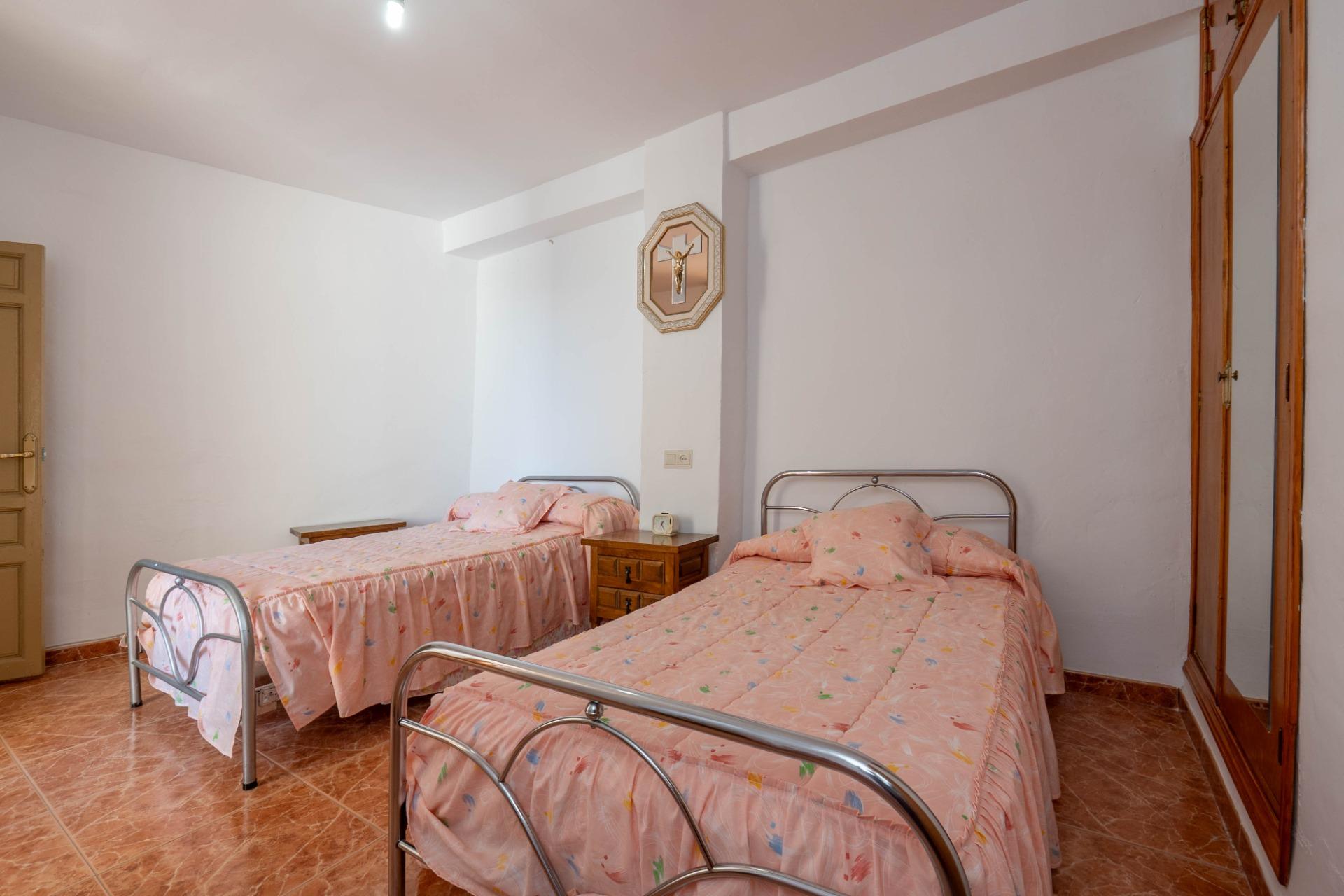 Casa en Albuñuelas con 5 dormitorios y preciosas vistas al V - foto 39