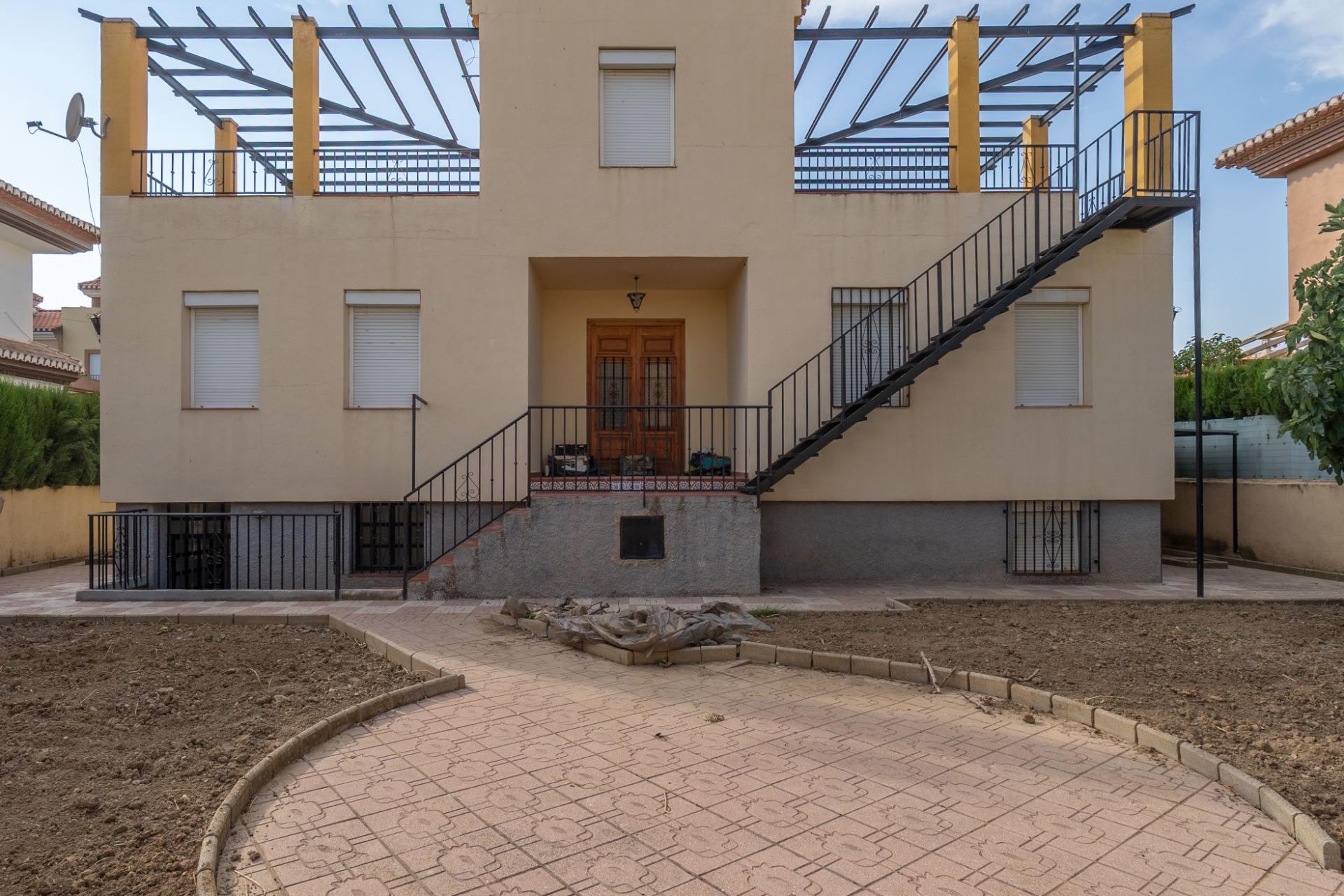 Maravillosa chalet Independiente en Ogijares (Lomalinda) - foto 3