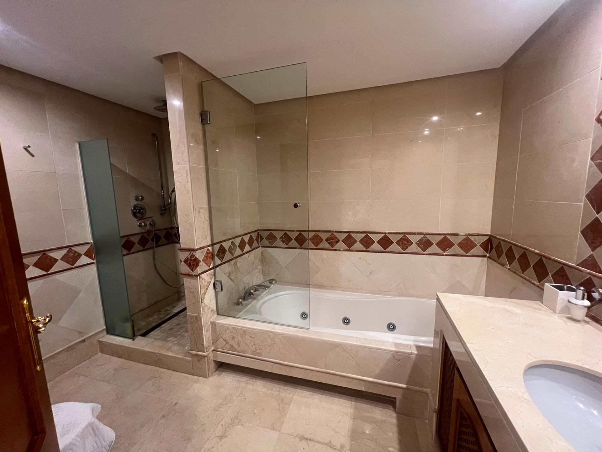 Fabuloso apartamento en planta baja, en una de las urbanizac - foto 13