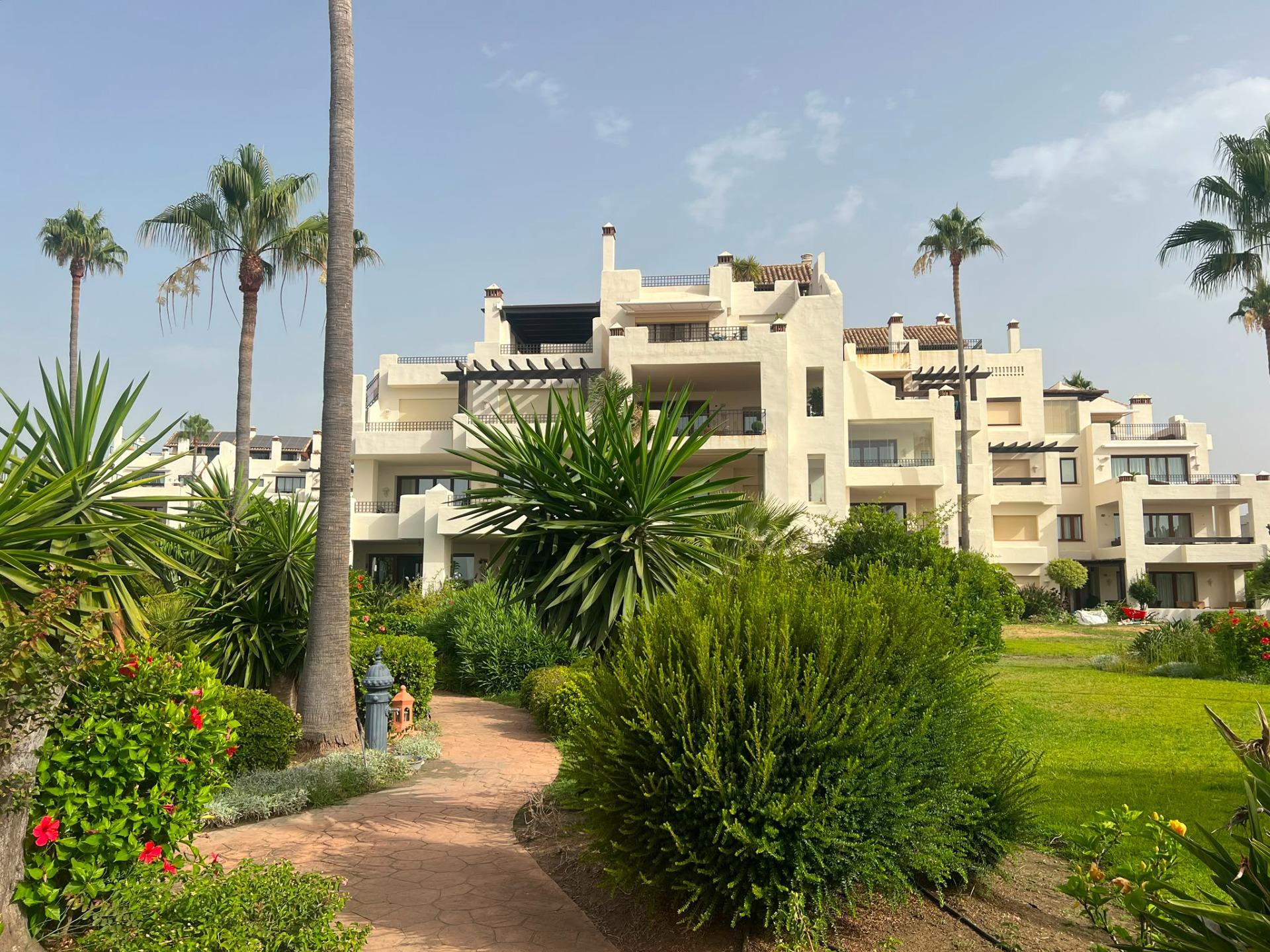 Fabuloso apartamento en planta baja, en una de las urbanizac - foto 23