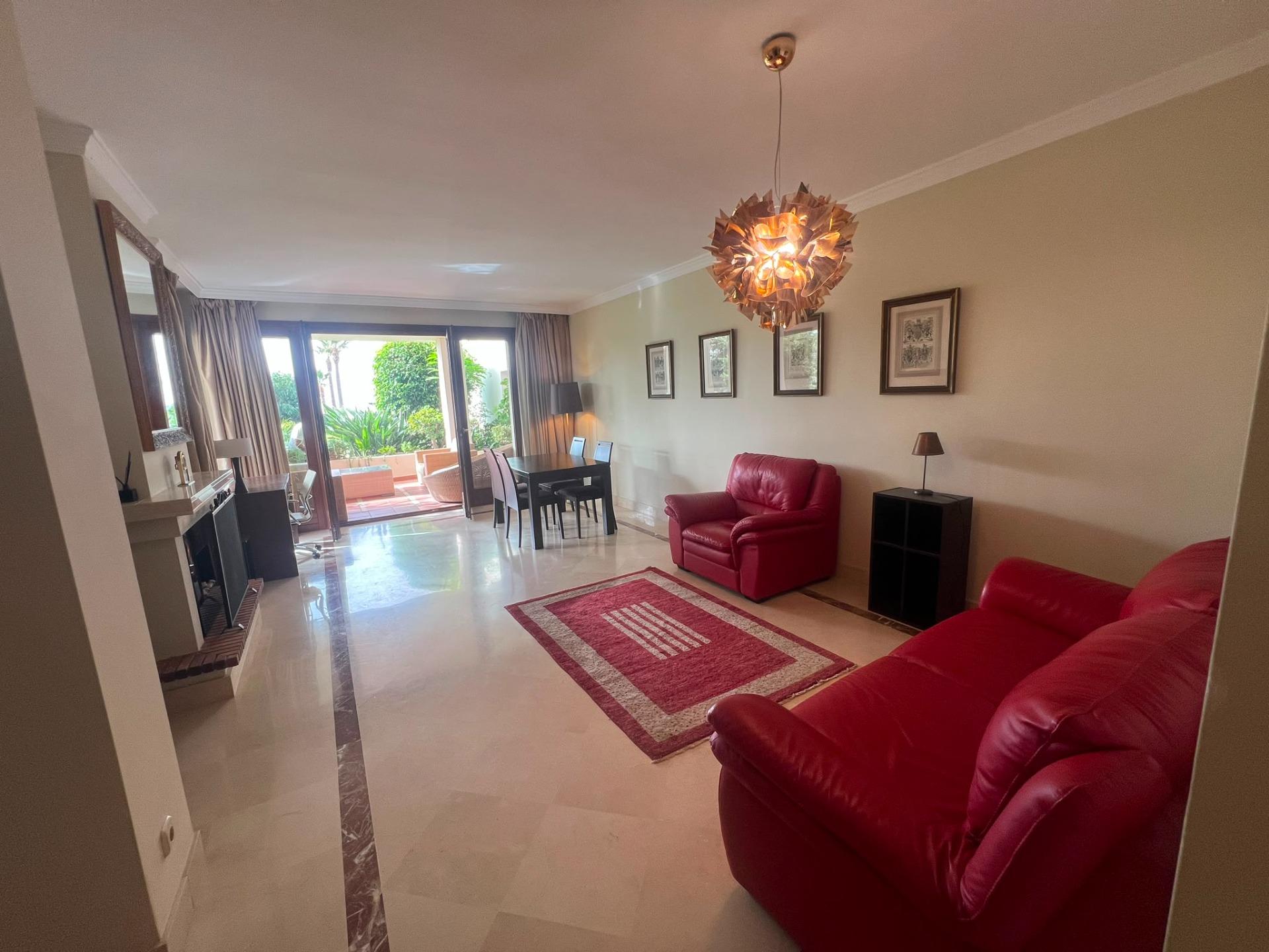 Fabuloso apartamento en planta baja, en una de las urbanizac - foto 4