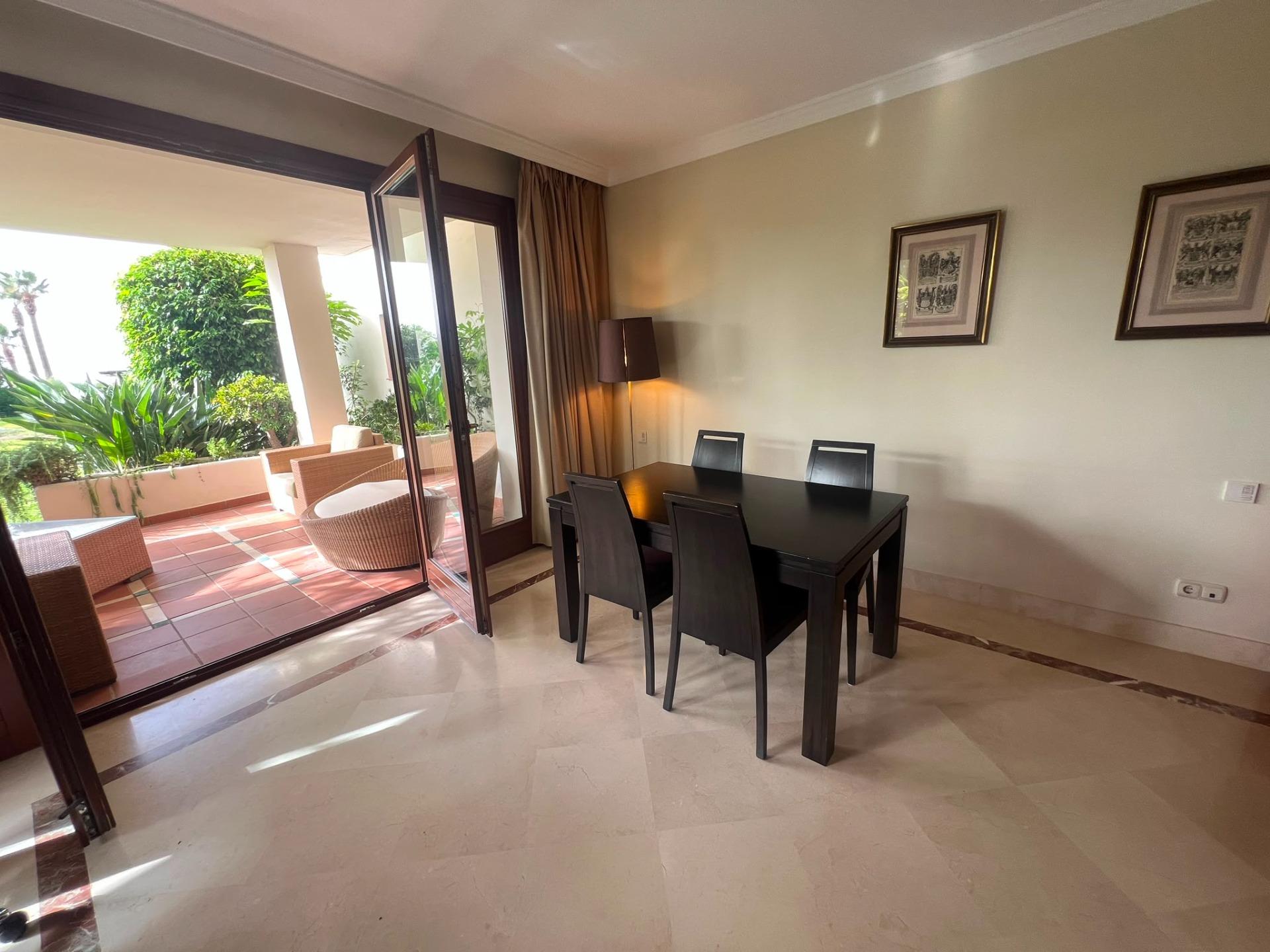 Fabuloso apartamento en planta baja, en una de las urbanizac - foto 6