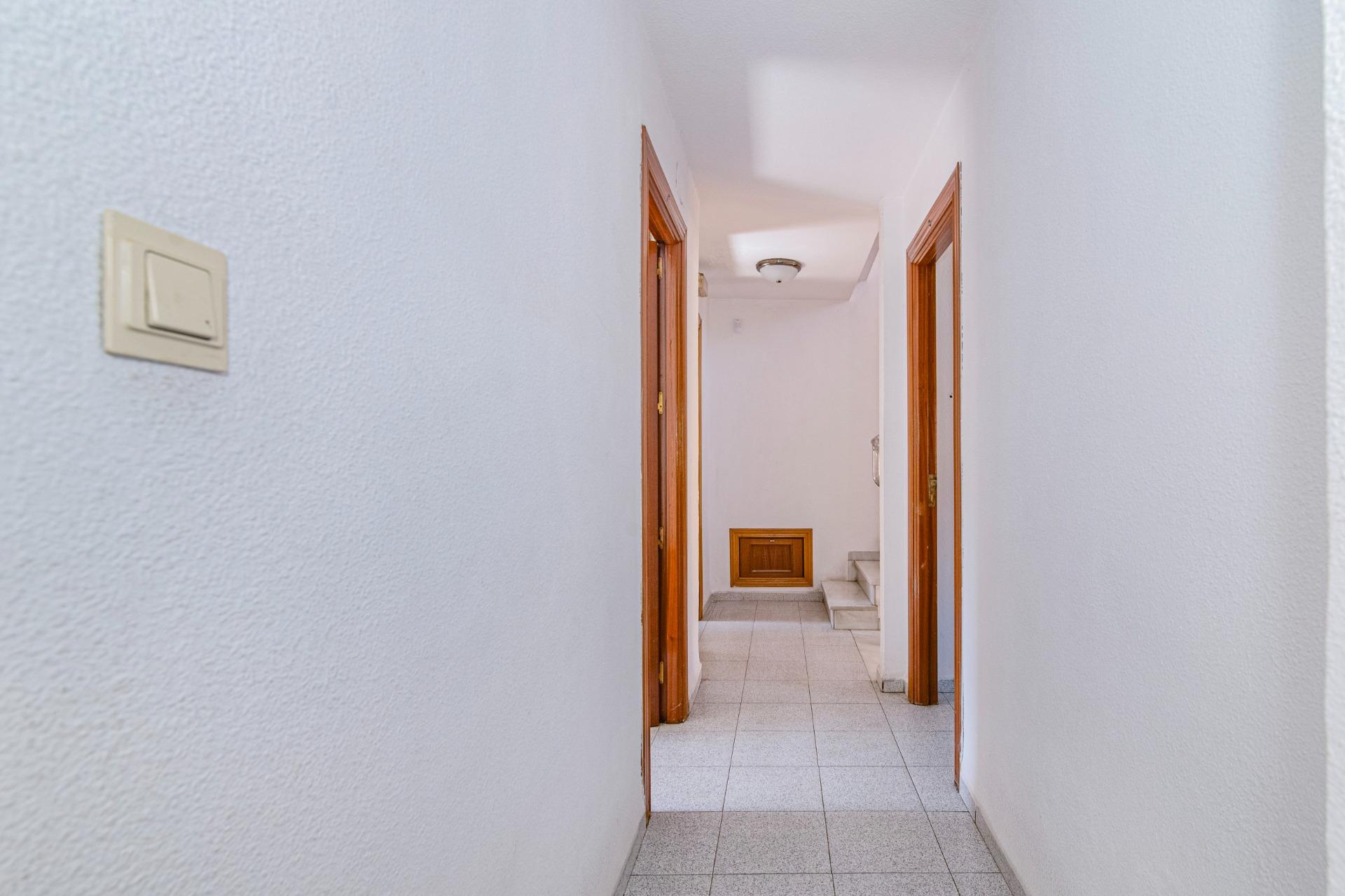 Amplio Chalet en Zaidín, Granada - Oportunidad de Inversión - foto 27