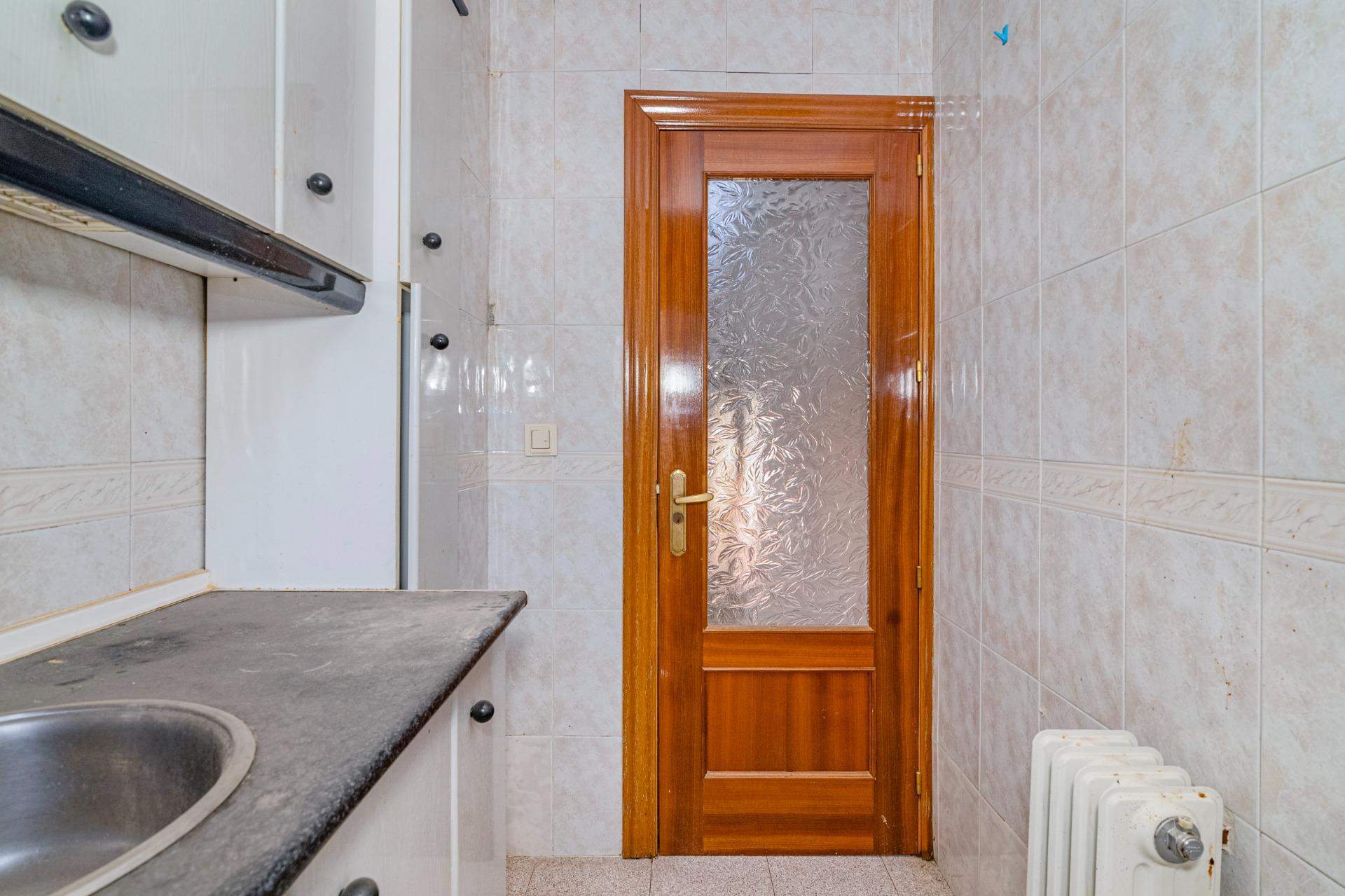 Amplio Chalet en Zaidín, Granada - Oportunidad de Inversión - foto 30