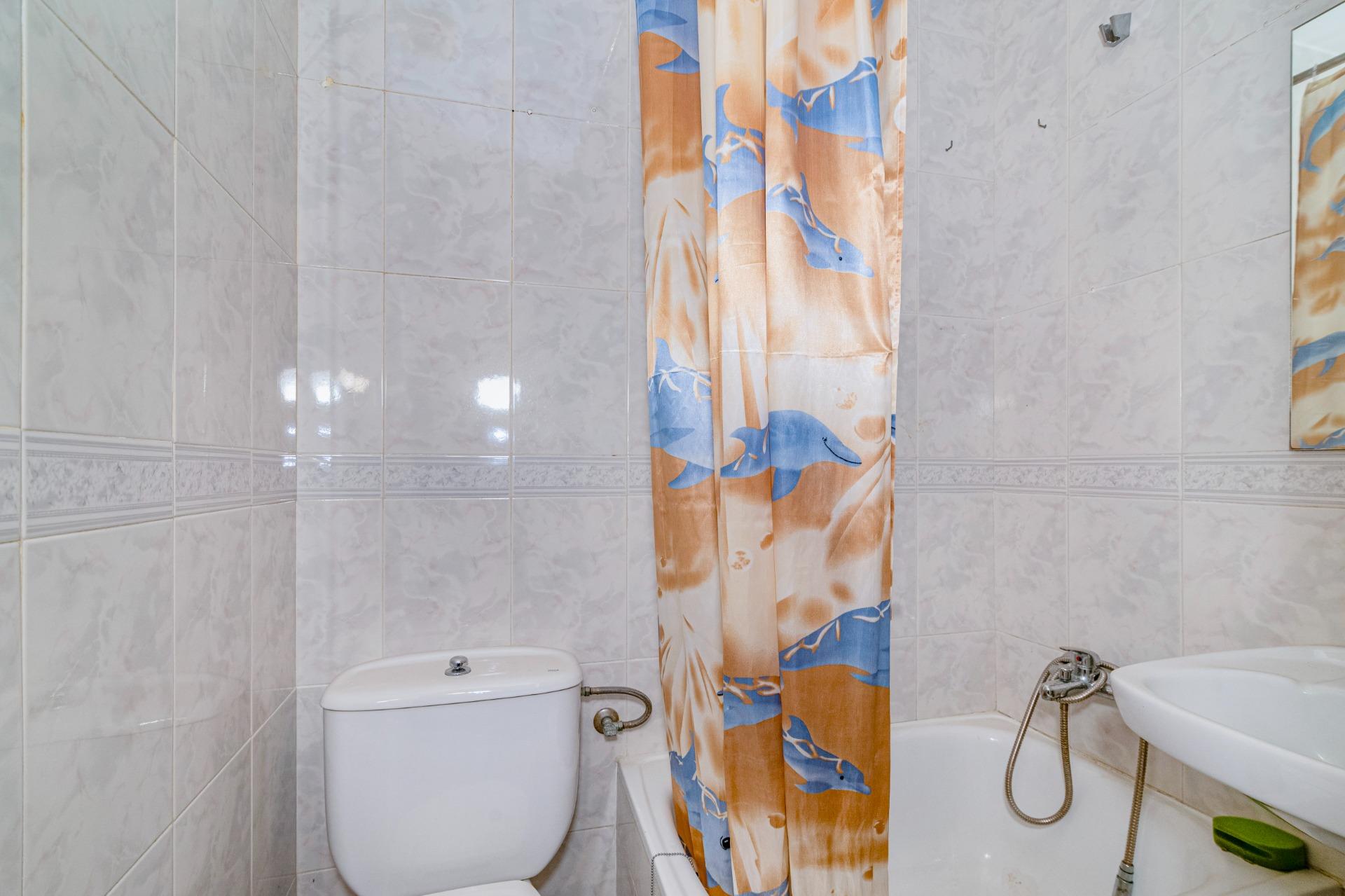 Amplio Chalet en Zaidín, Granada - Oportunidad de Inversión - foto 38