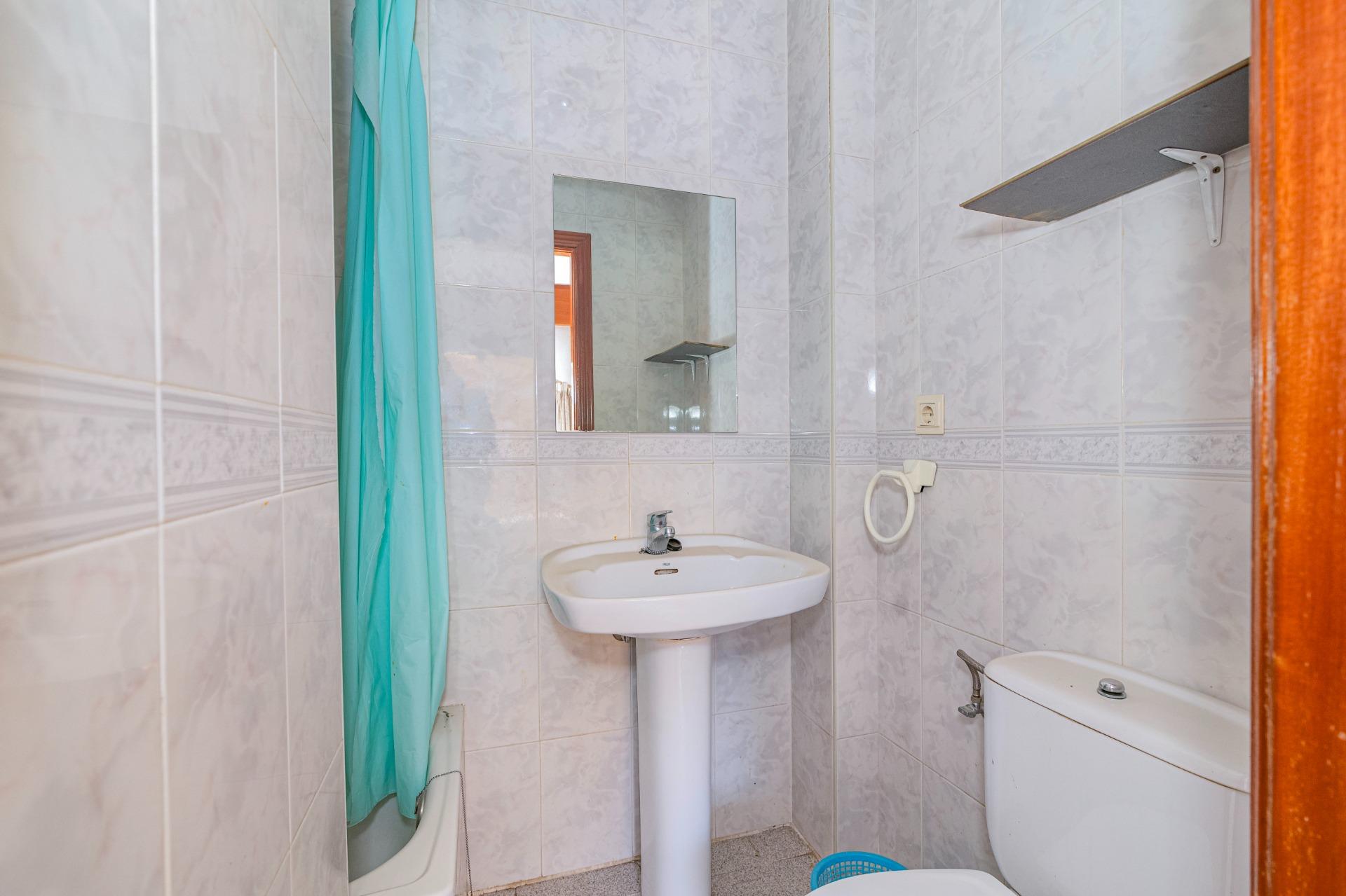 Amplio Chalet en Zaidín, Granada - Oportunidad de Inversión - foto 42