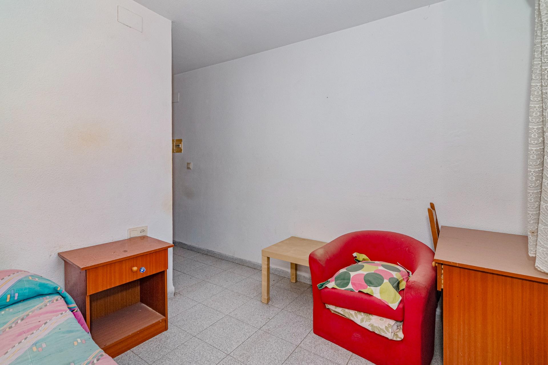 Amplio Chalet en Zaidín, Granada - Oportunidad de Inversión - foto 45