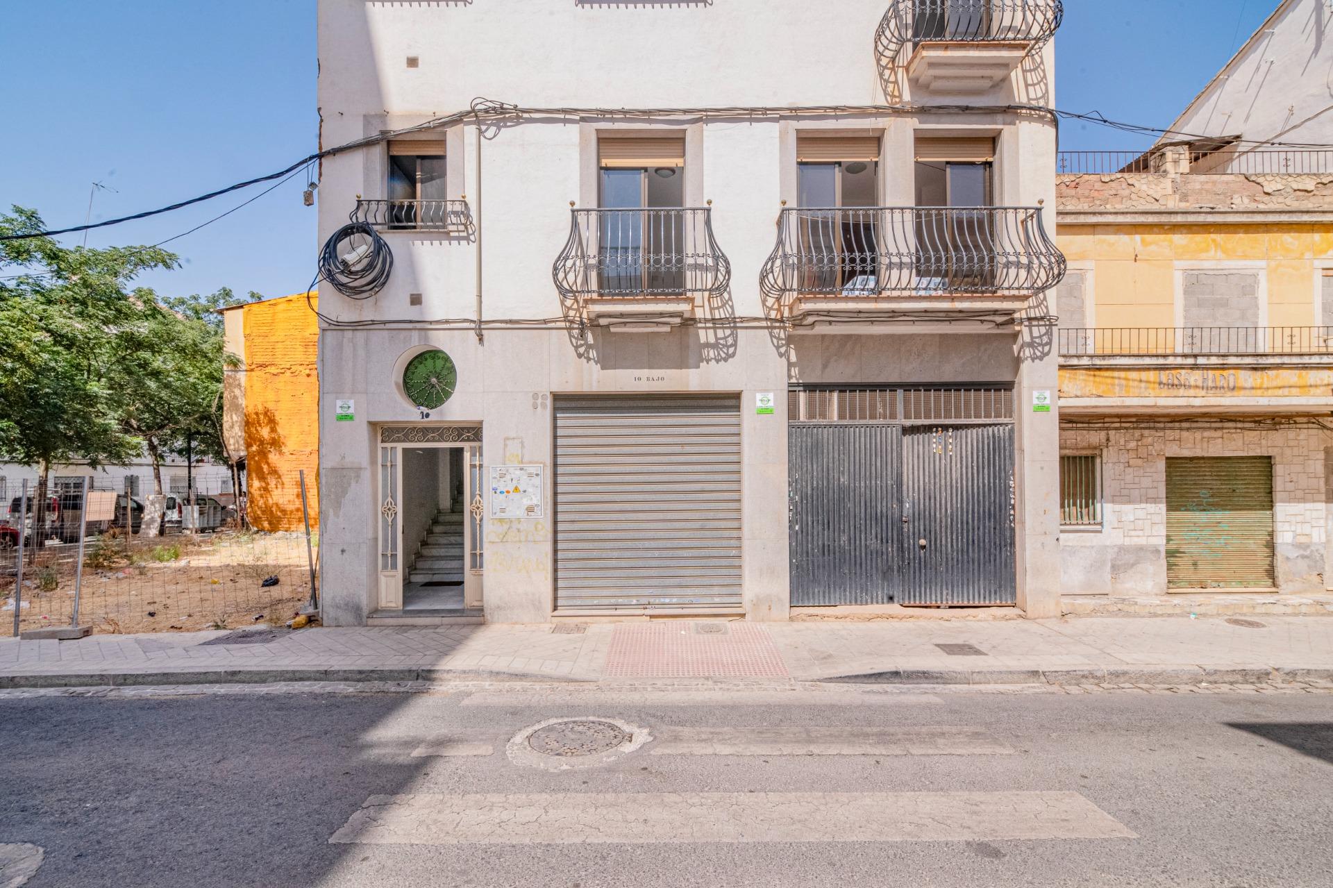 Amplio Chalet en Zaidín, Granada - Oportunidad de Inversión - foto 48